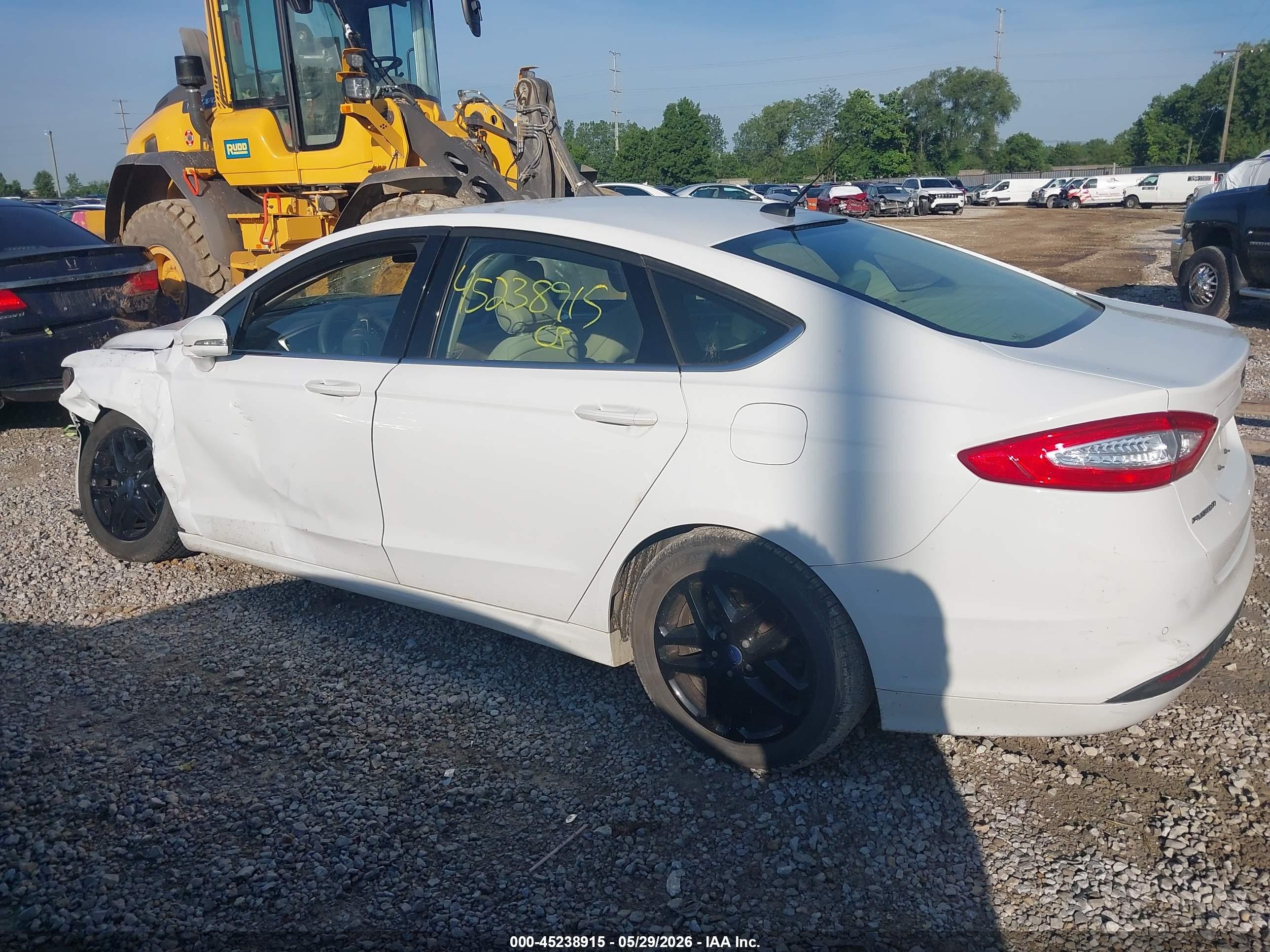 2015 Ford Fusion Se Белый vin: 3FA6P0H71FR296961