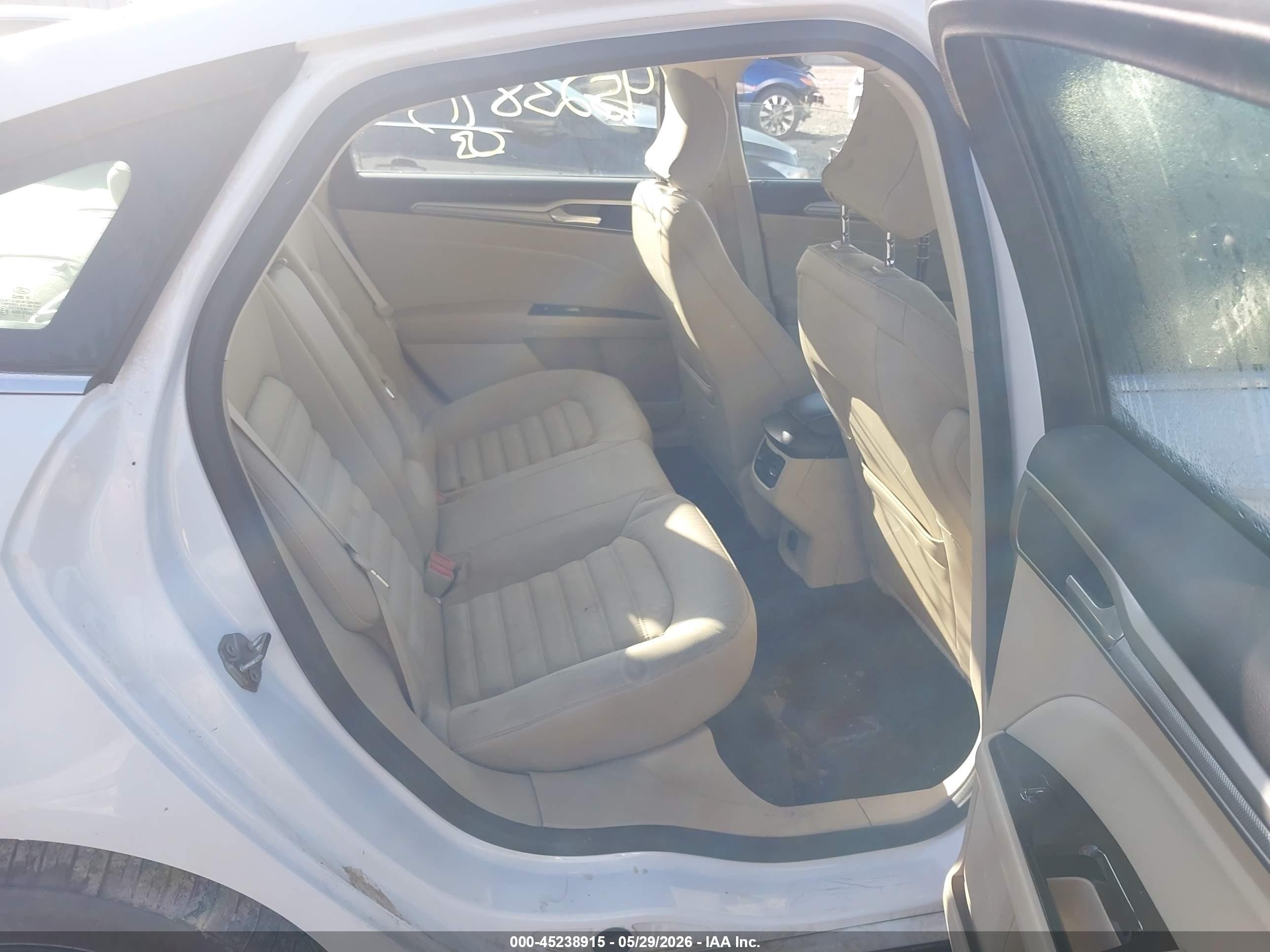 2015 Ford Fusion Se Белый vin: 3FA6P0H71FR296961