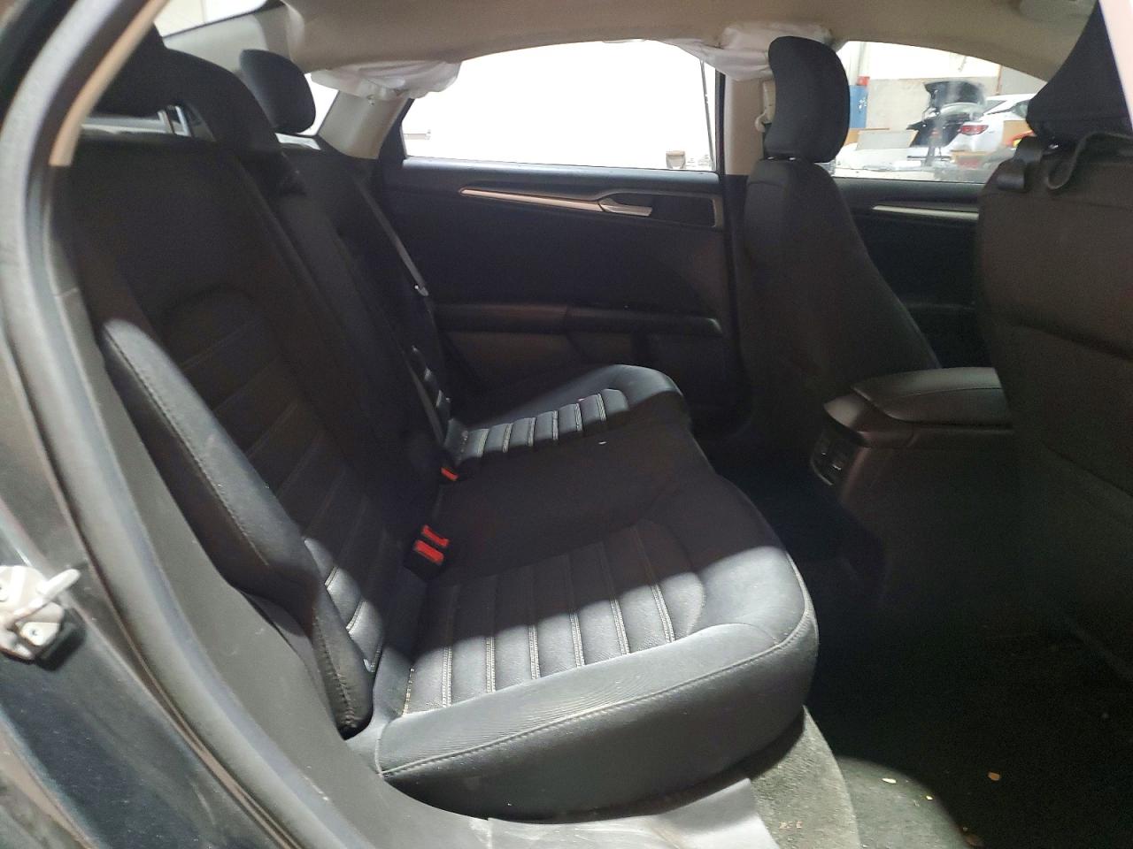 2015 Ford Fusion Se Серый vin: 3FA6P0H71FR299942