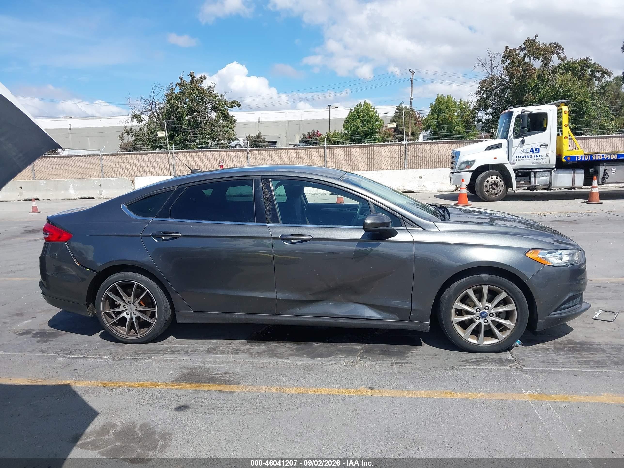 2017 Ford Fusion Se Gray vin: 3FA6P0H71HR248525