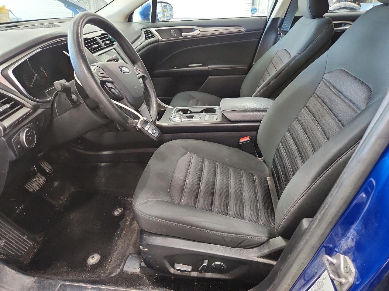 2017 Ford Fusion Se Blue vin: 3FA6P0H71HR412307