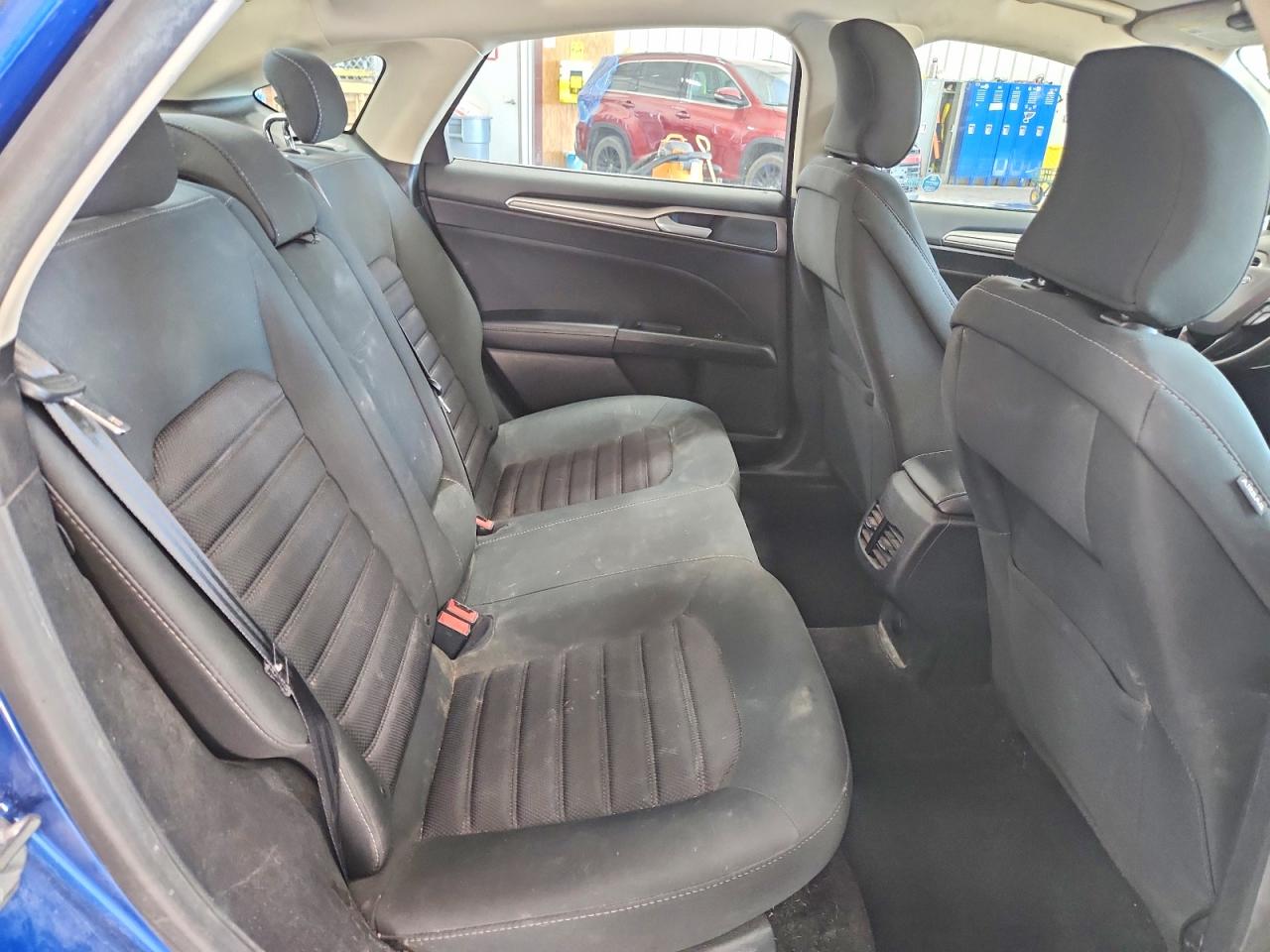 2017 Ford Fusion Se Blue vin: 3FA6P0H71HR412307