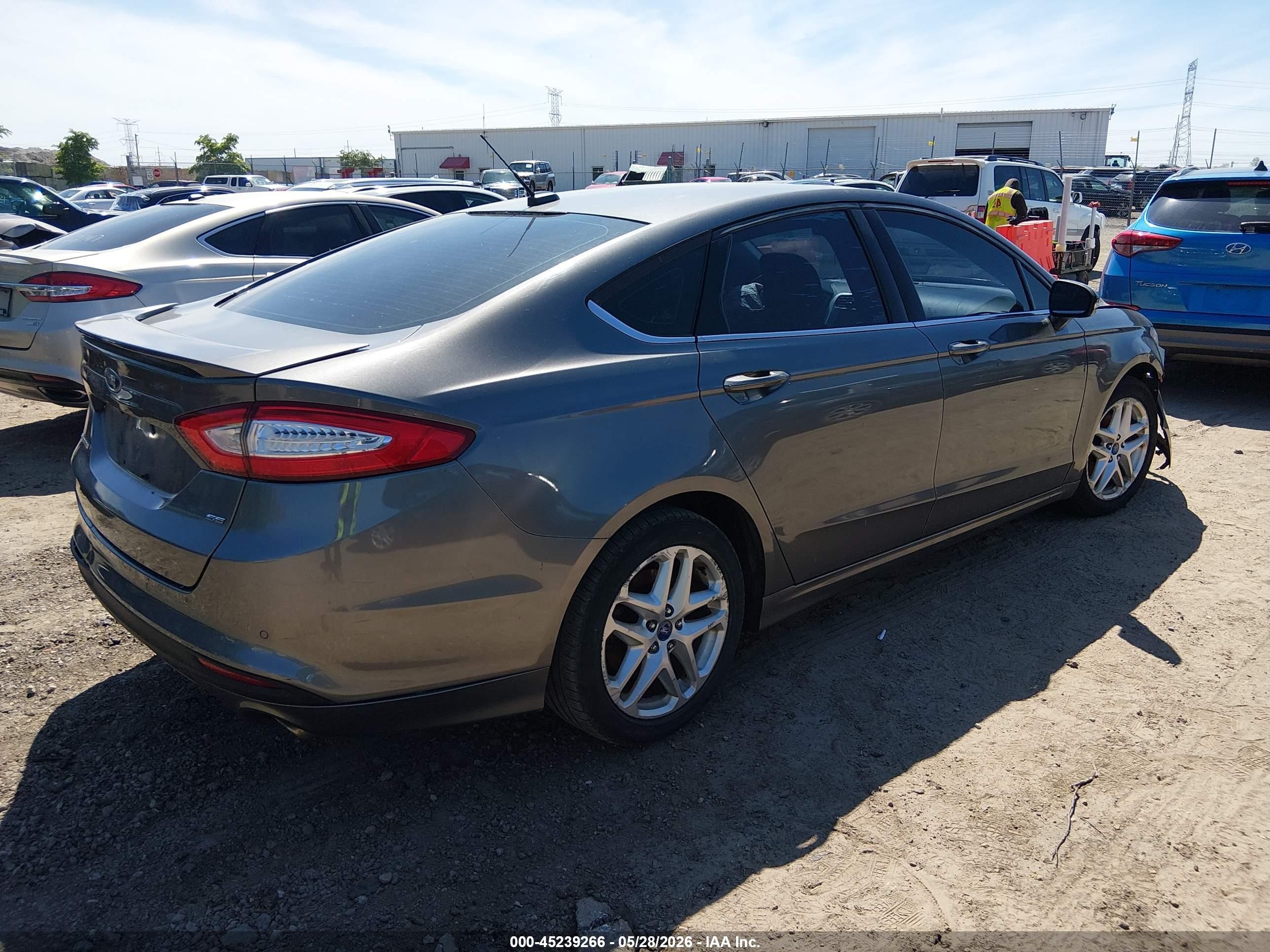 2013 Ford Fusion Se Серебряный vin: 3FA6P0H72DR208125