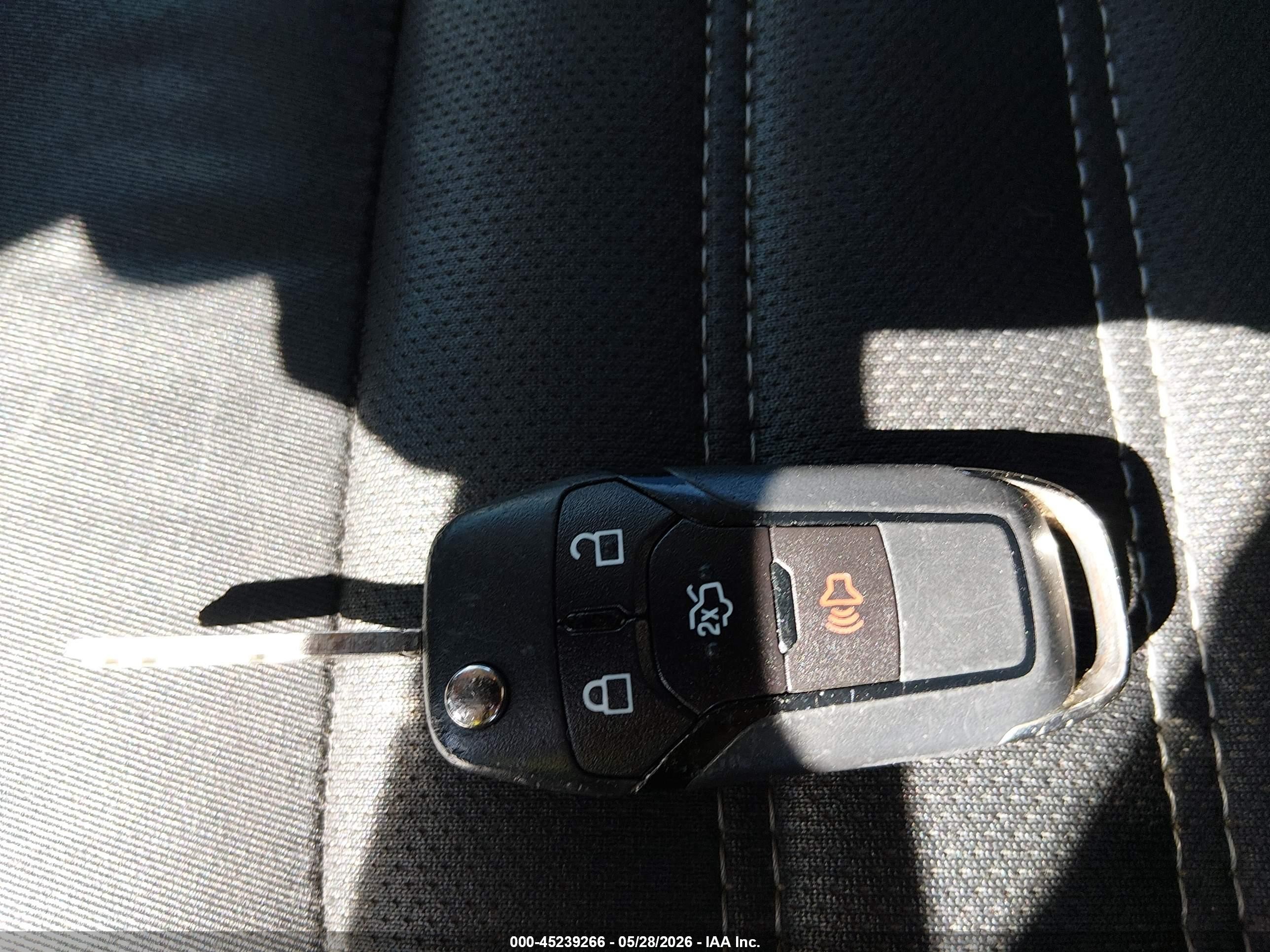2013 Ford Fusion Se Серебряный vin: 3FA6P0H72DR208125