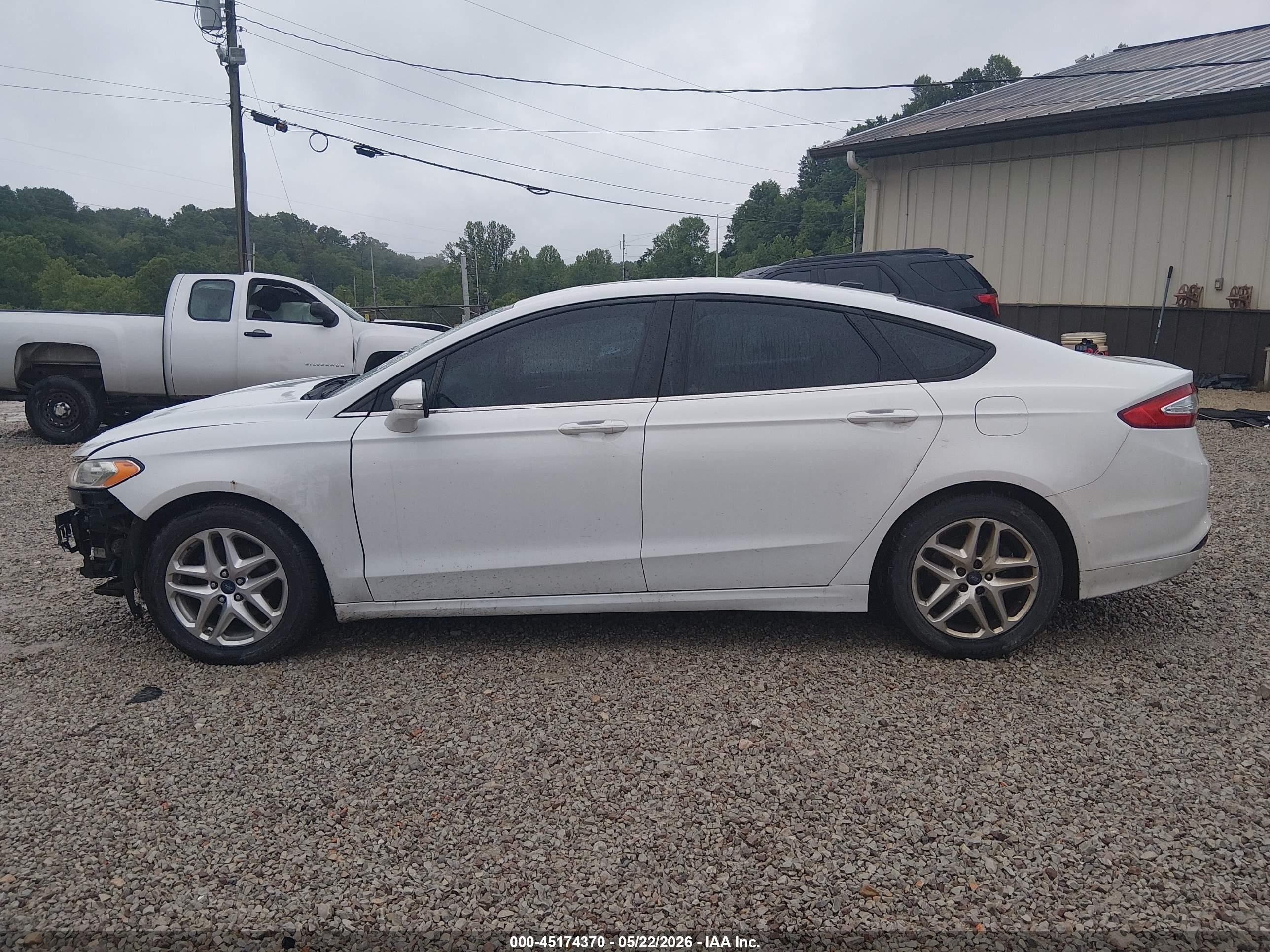 2013 Ford Fusion Se Белый vin: 3FA6P0H72DR242940