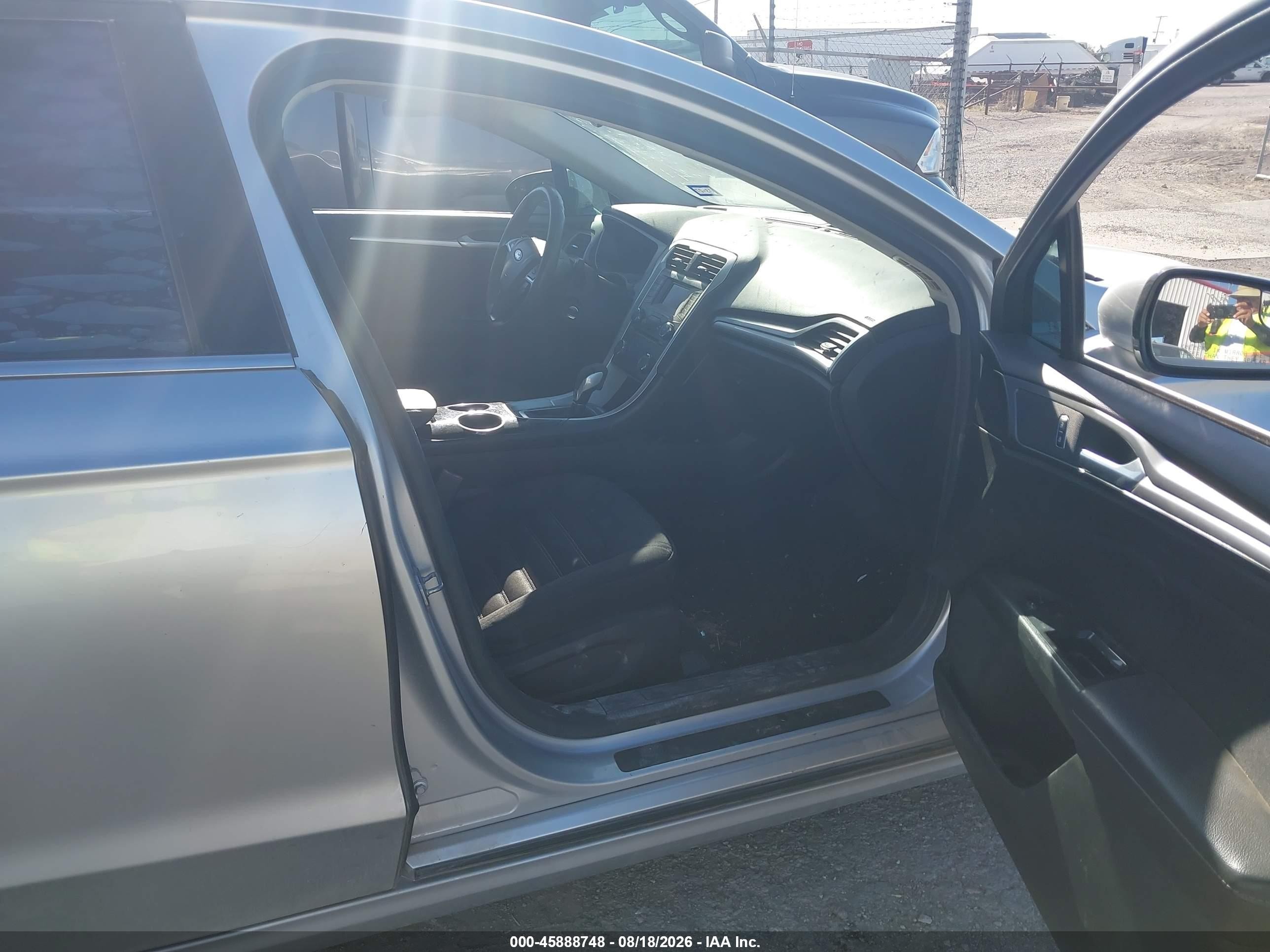 2014 Ford Fusion Se Silver vin: 3FA6P0H72ER123108