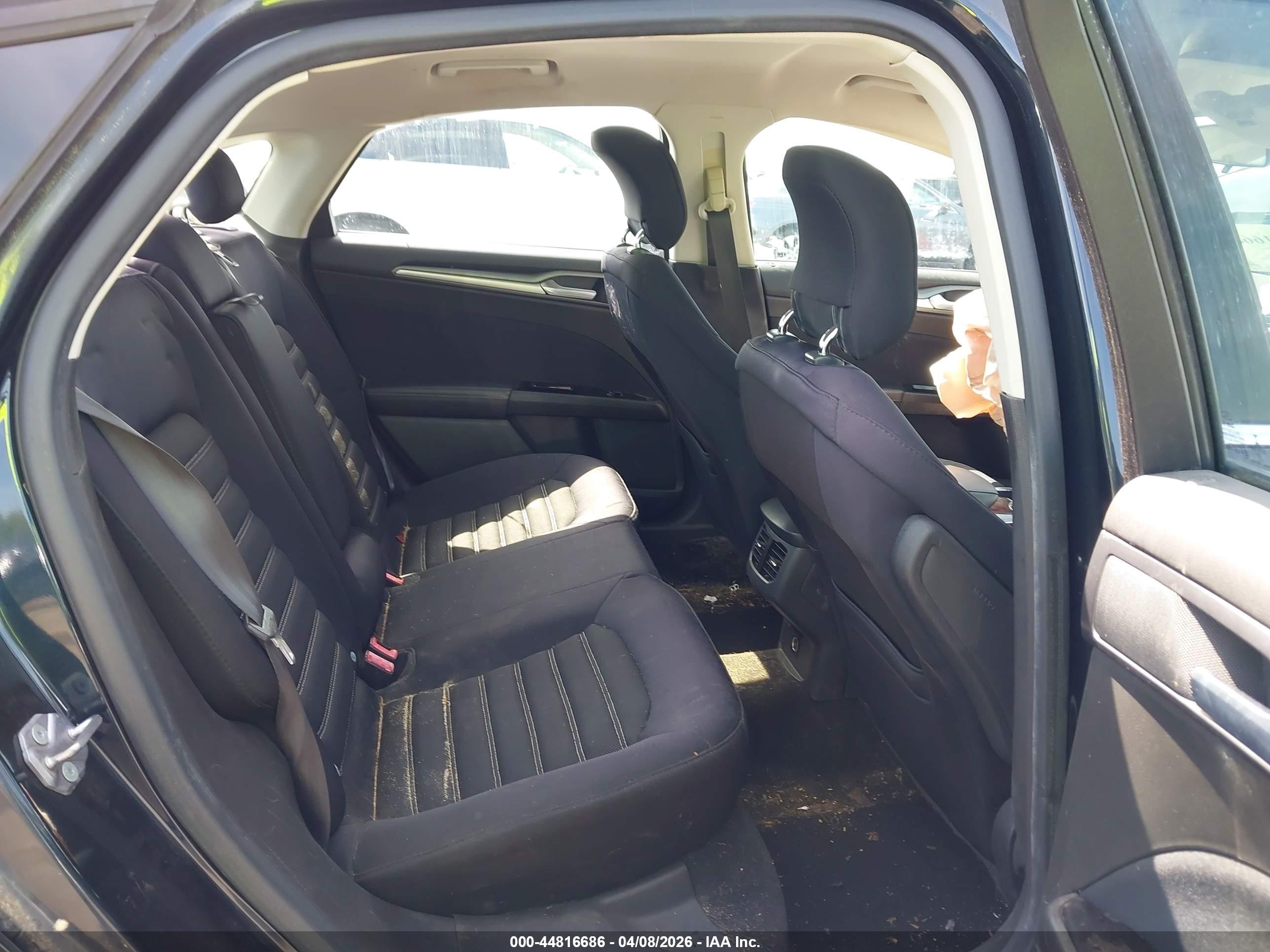 2014 Ford Fusion Se Серый vin: 3FA6P0H72ER251459