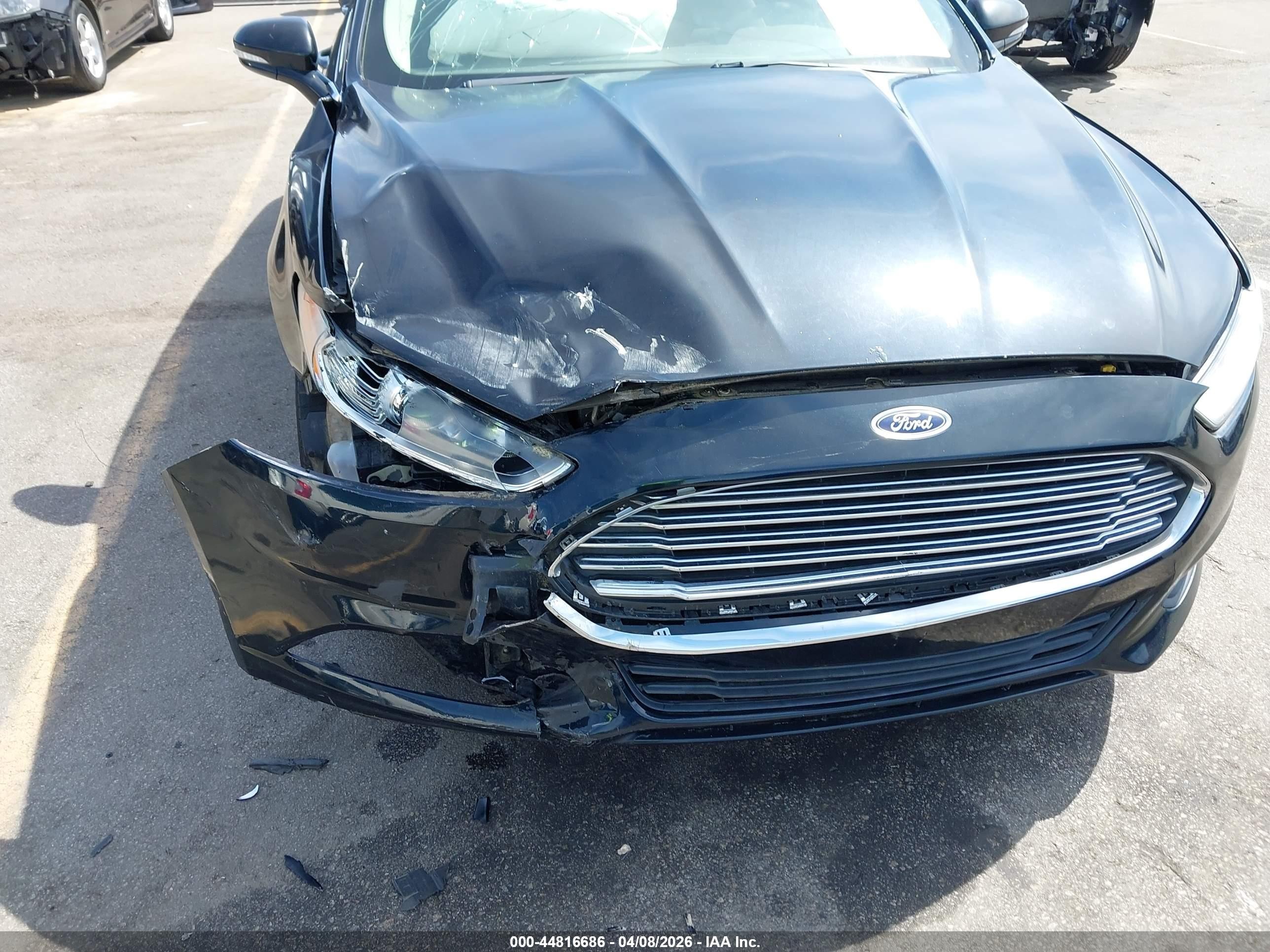 2014 Ford Fusion Se Серый vin: 3FA6P0H72ER251459