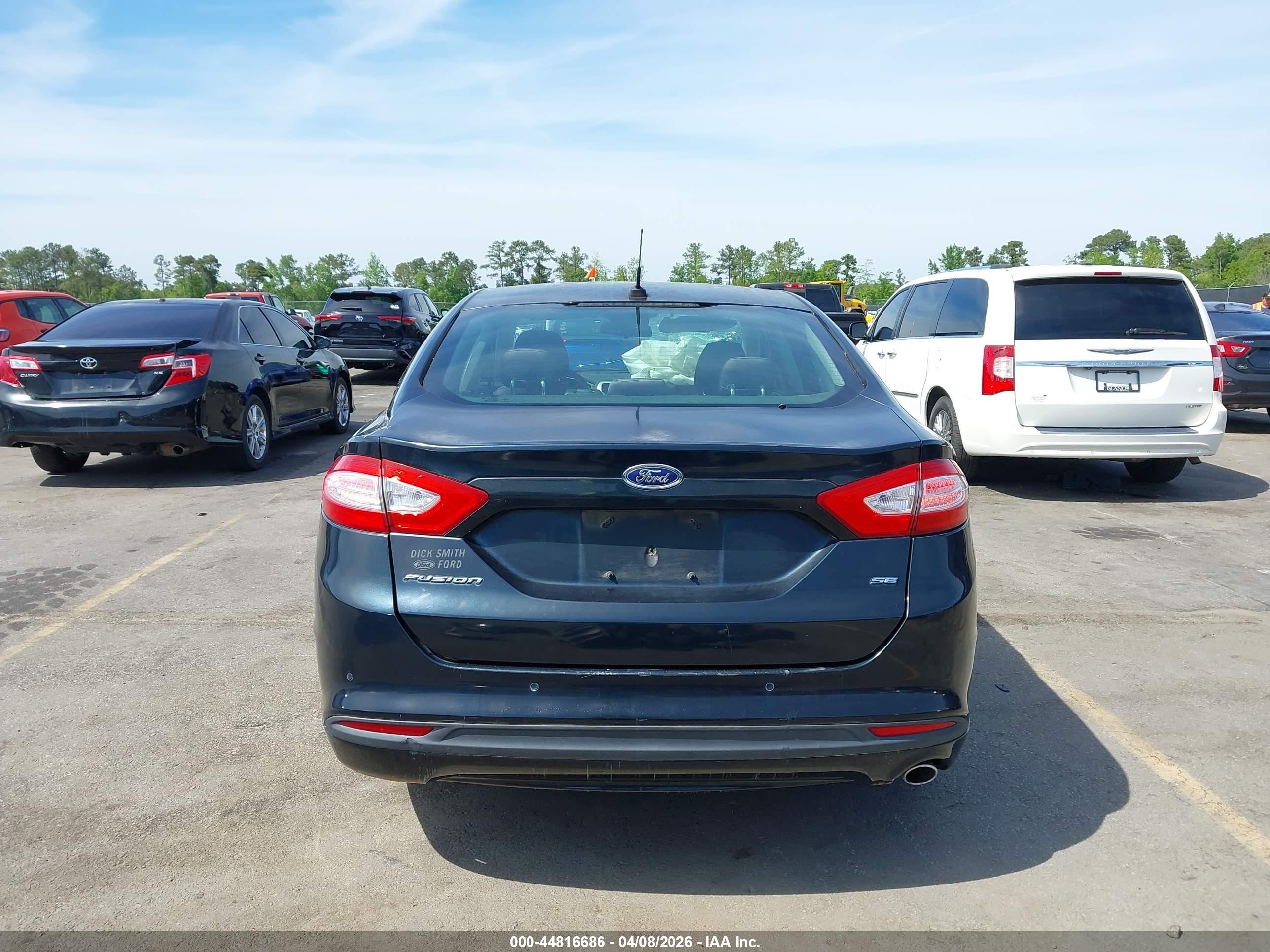 2014 Ford Fusion Se Серый vin: 3FA6P0H72ER251459