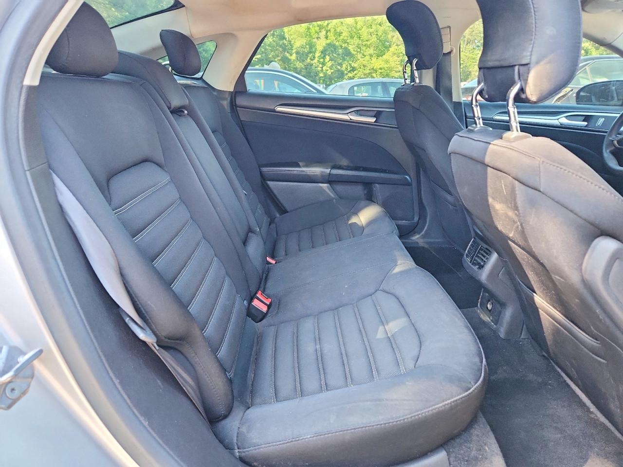 2014 Ford Fusion Se Silver vin: 3FA6P0H72ER265023