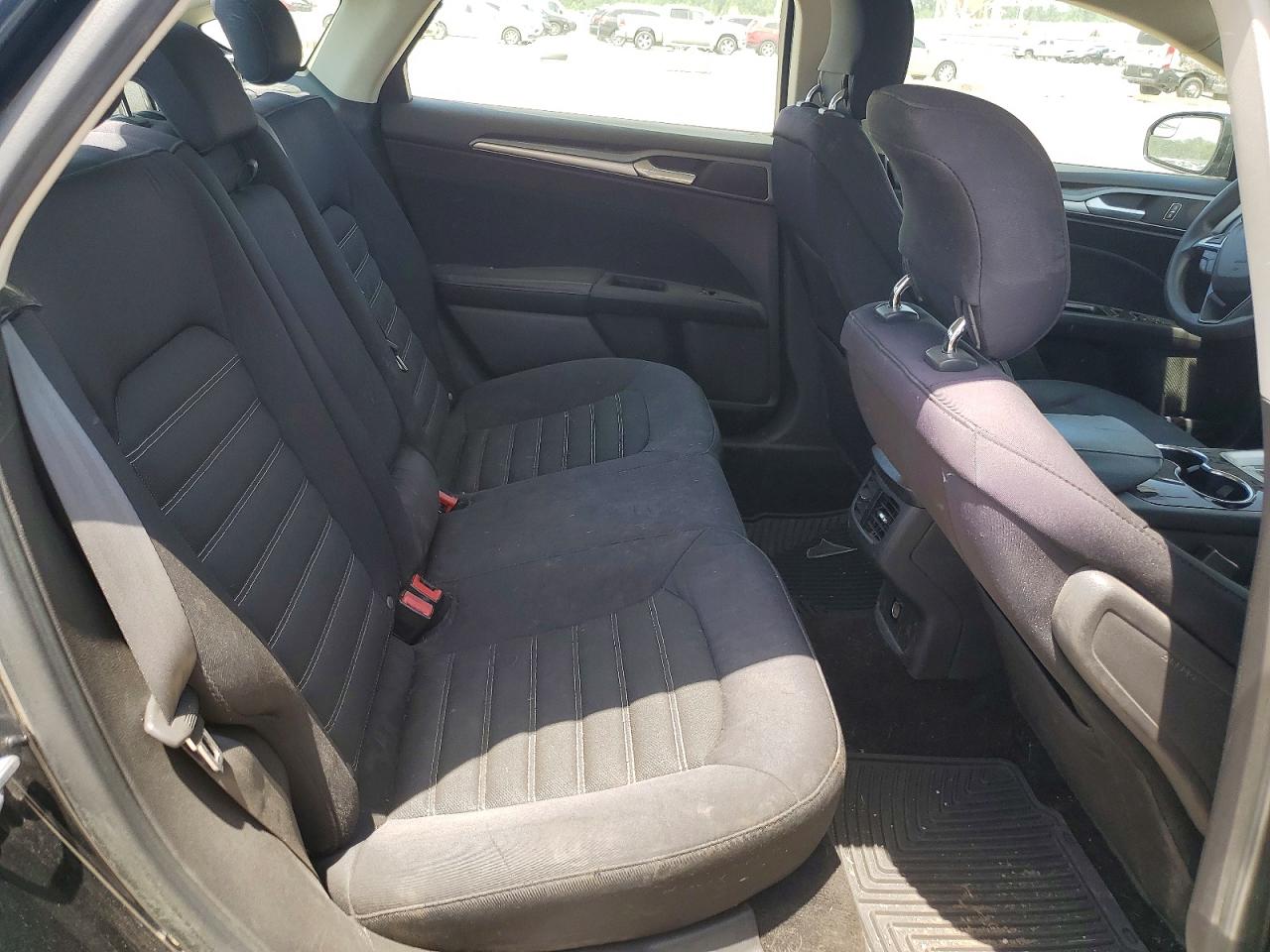 2014 Ford Fusion Se Черный vin: 3FA6P0H72ER290522