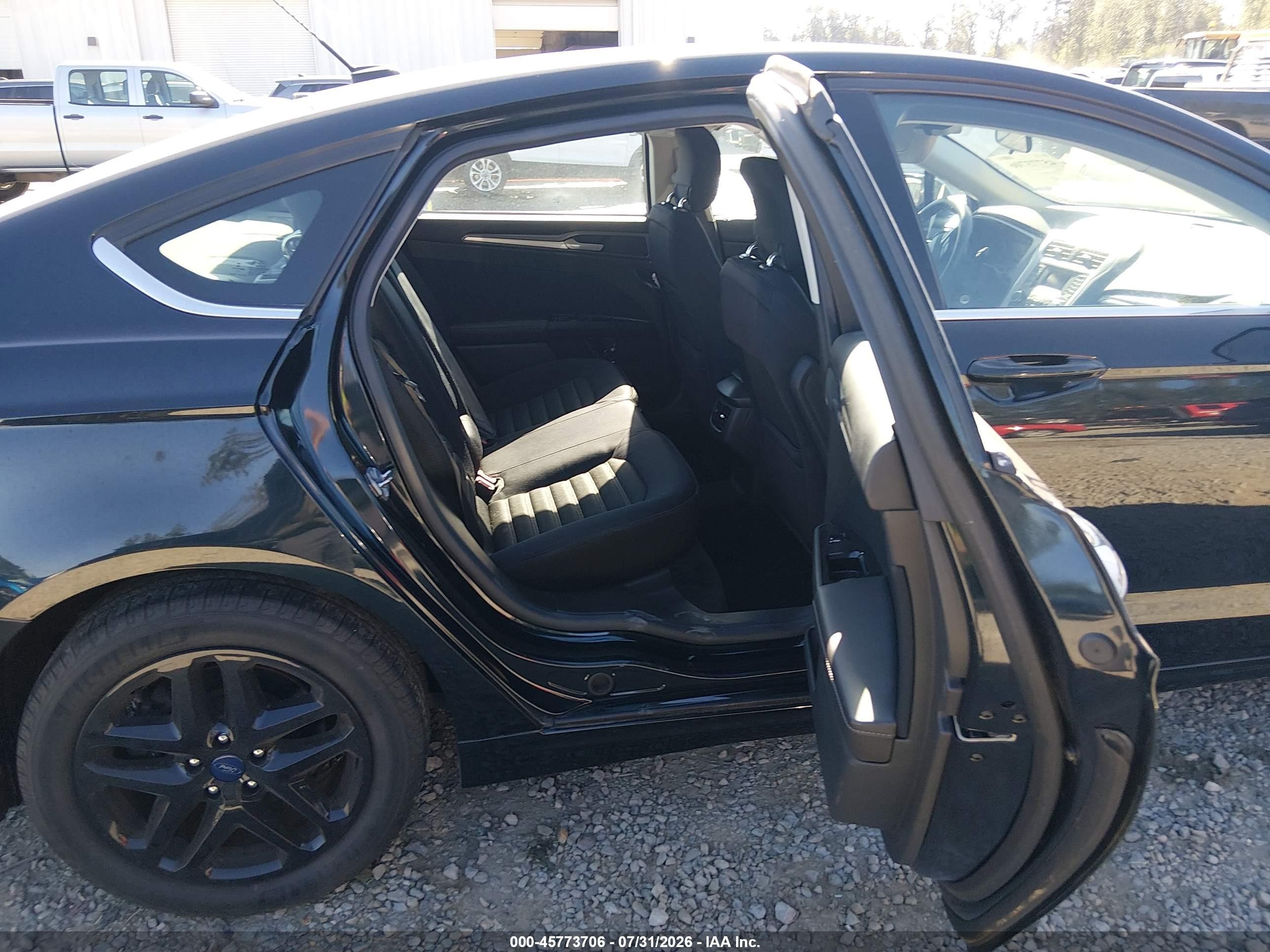 2014 Ford Fusion Se Черный vin: 3FA6P0H72ER366451