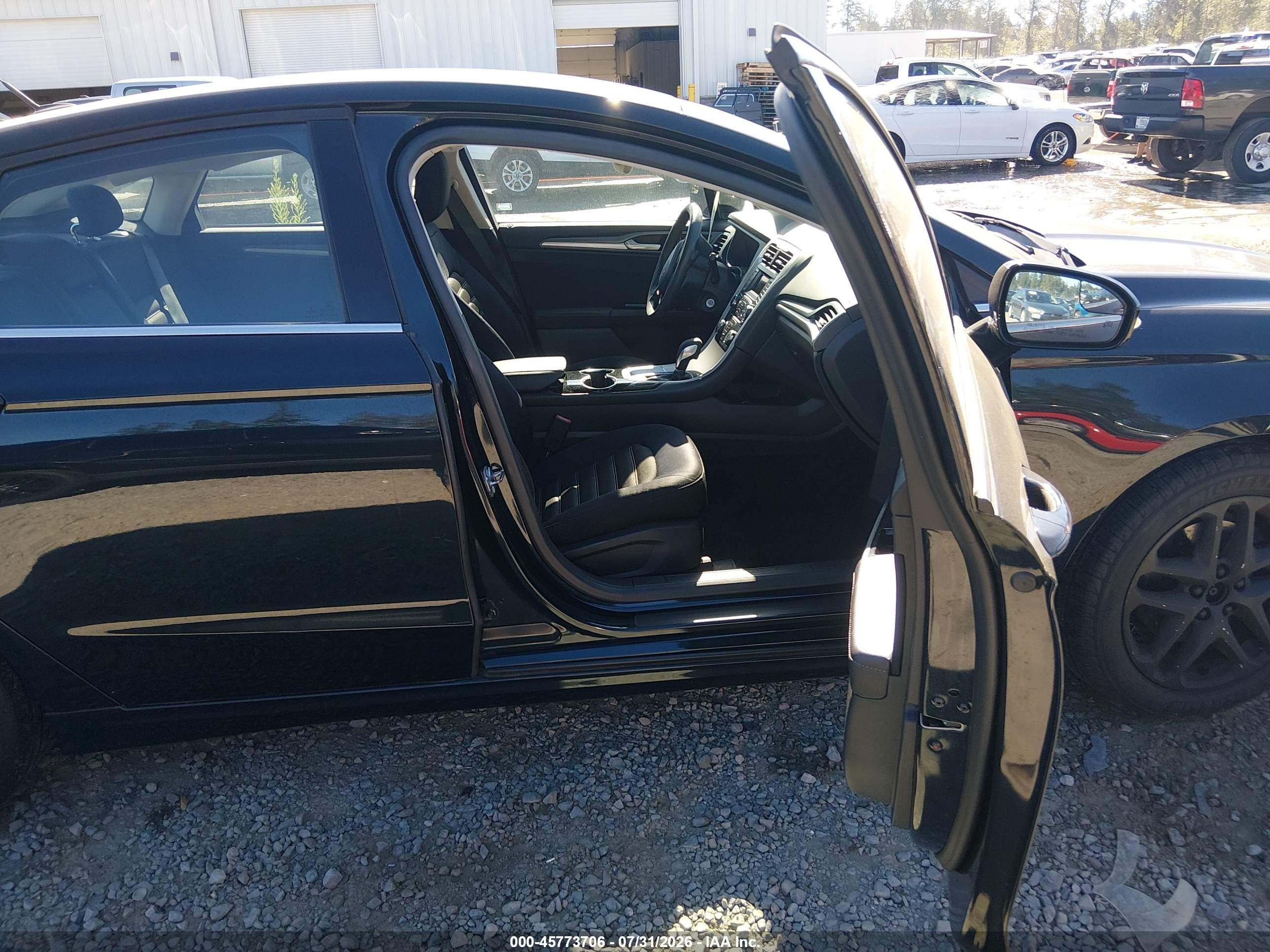 2014 Ford Fusion Se Черный vin: 3FA6P0H72ER366451