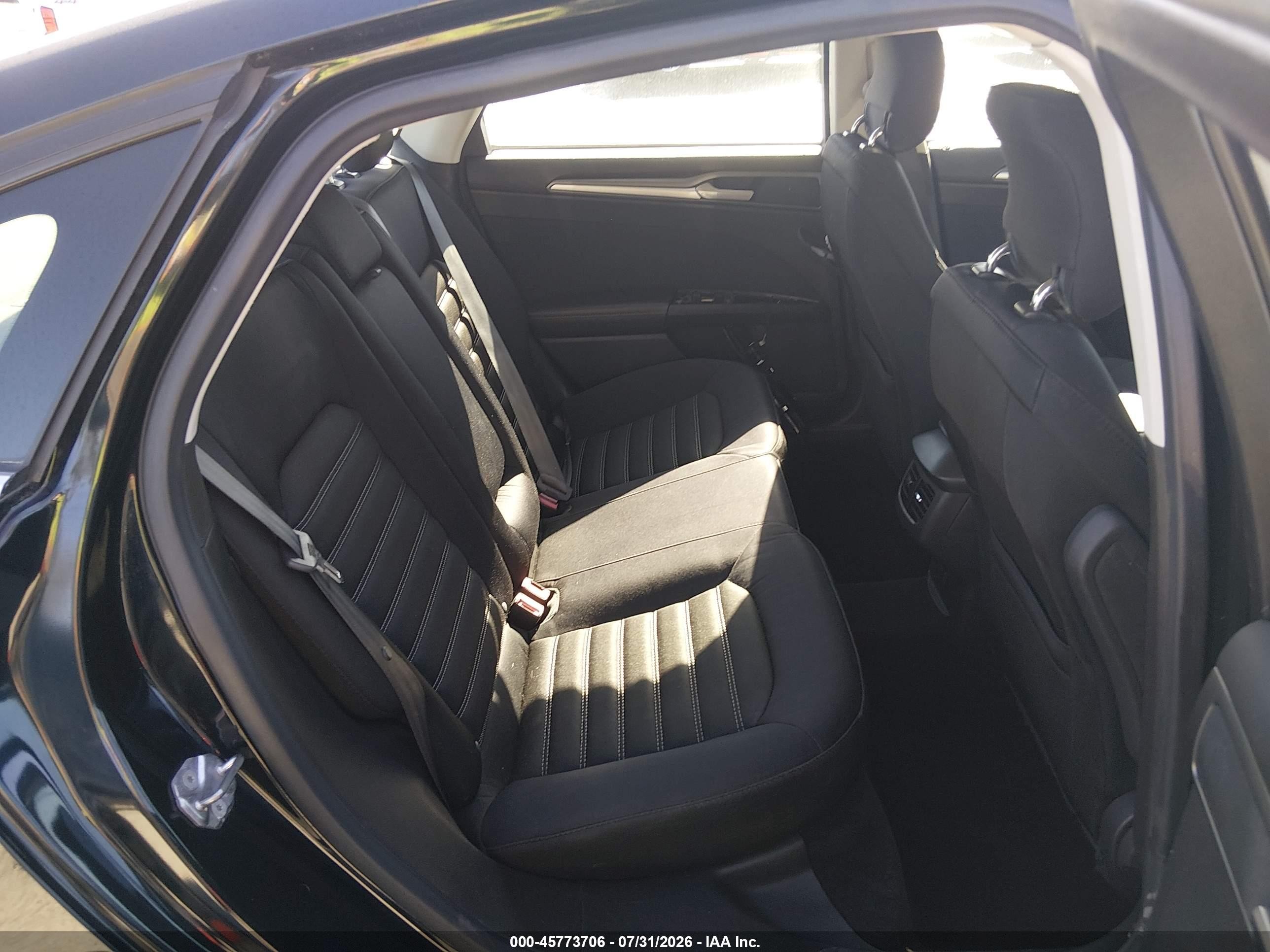 2014 Ford Fusion Se Черный vin: 3FA6P0H72ER366451