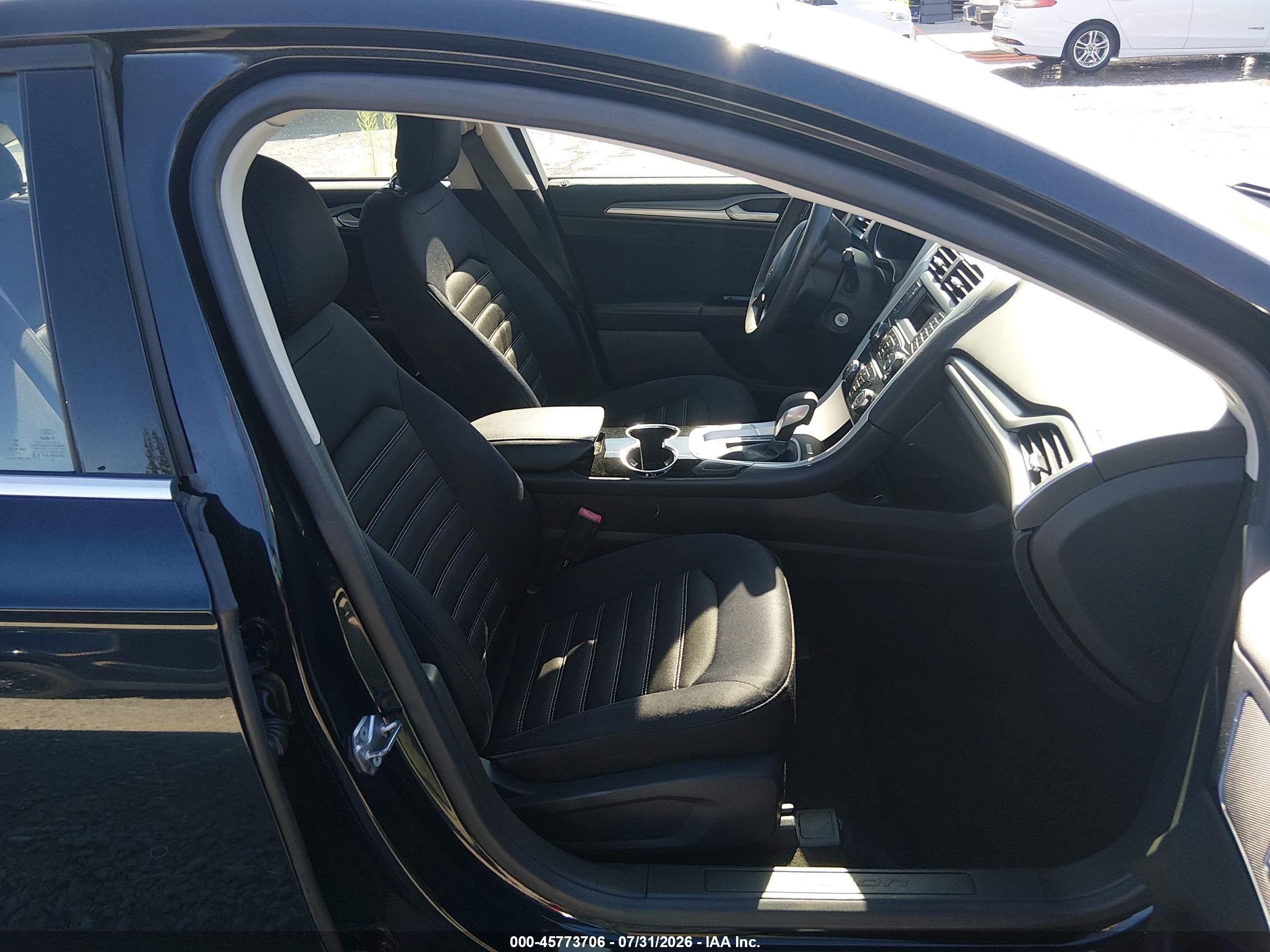 2014 Ford Fusion Se Черный vin: 3FA6P0H72ER366451