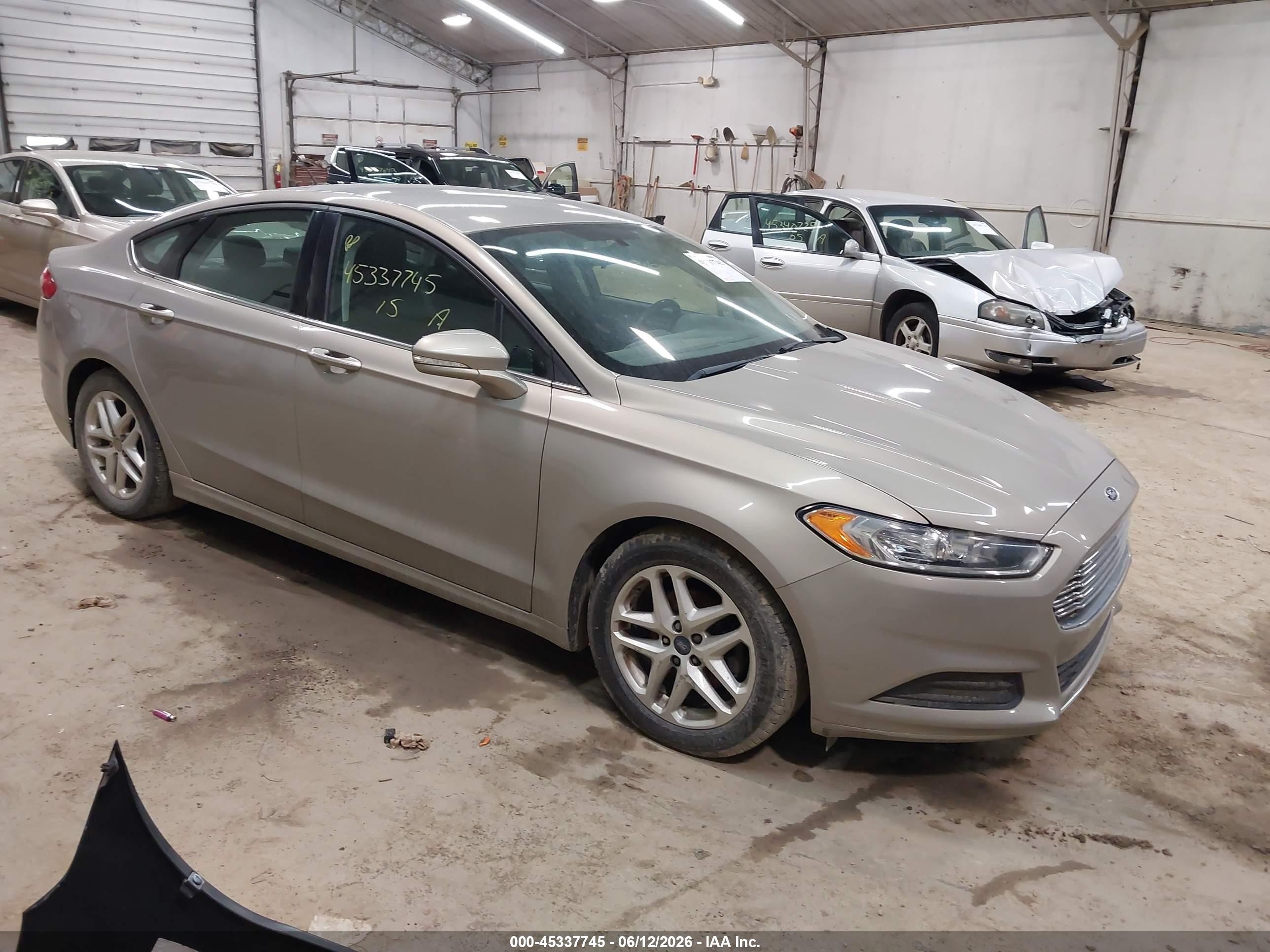 2015 Ford Fusion Se Gold vin: 3FA6P0H72FR204708