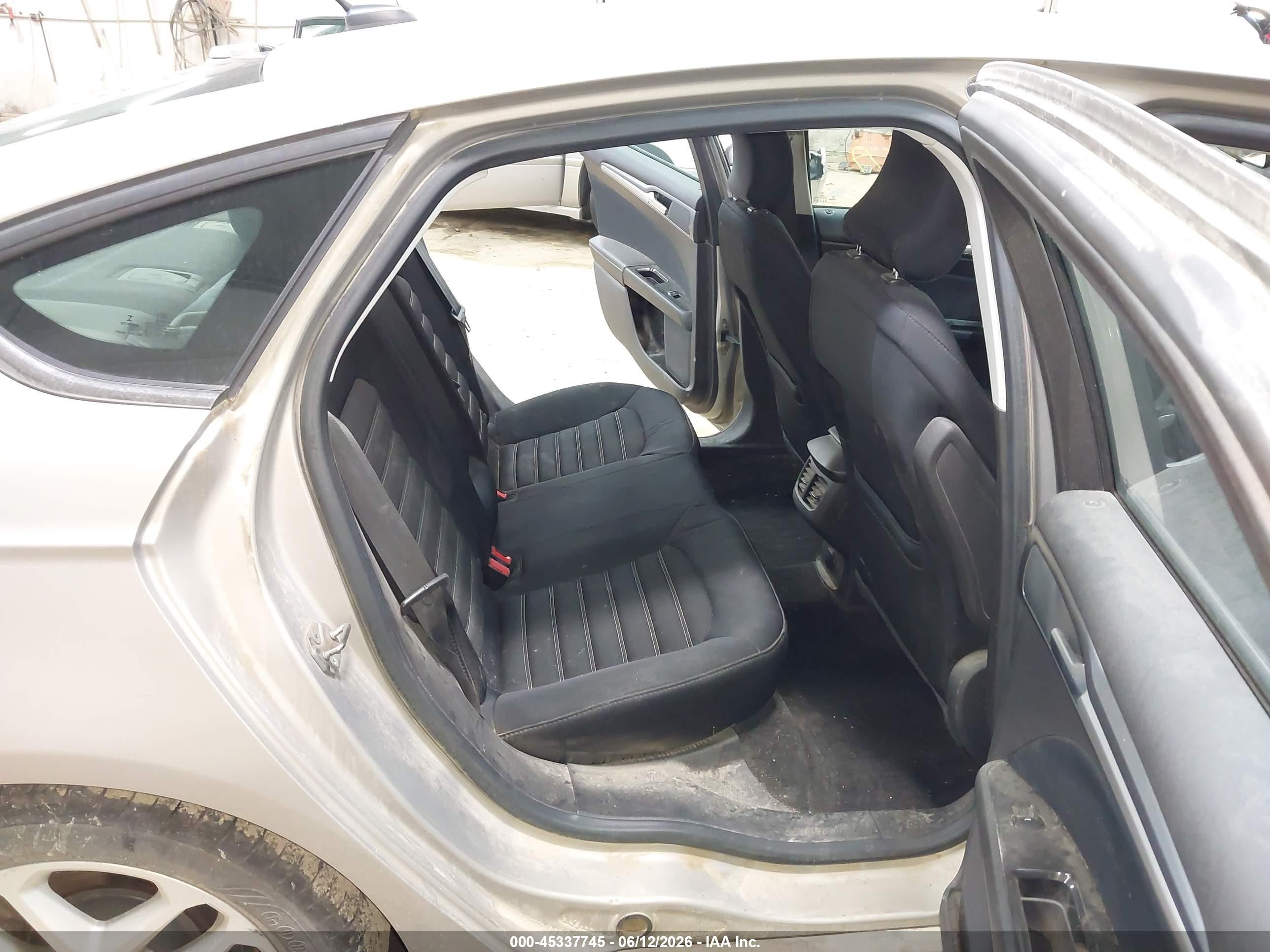 2015 Ford Fusion Se Gold vin: 3FA6P0H72FR204708