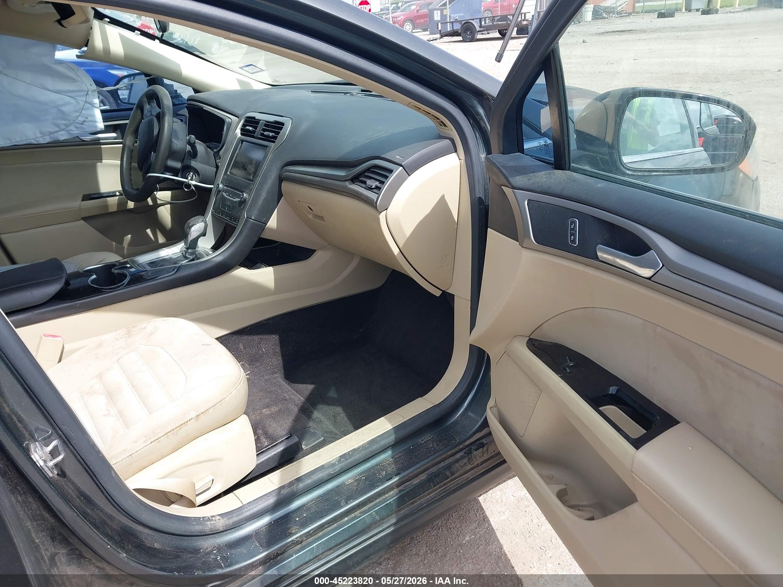 2015 Ford Fusion Se Черный vin: 3FA6P0H72FR263712