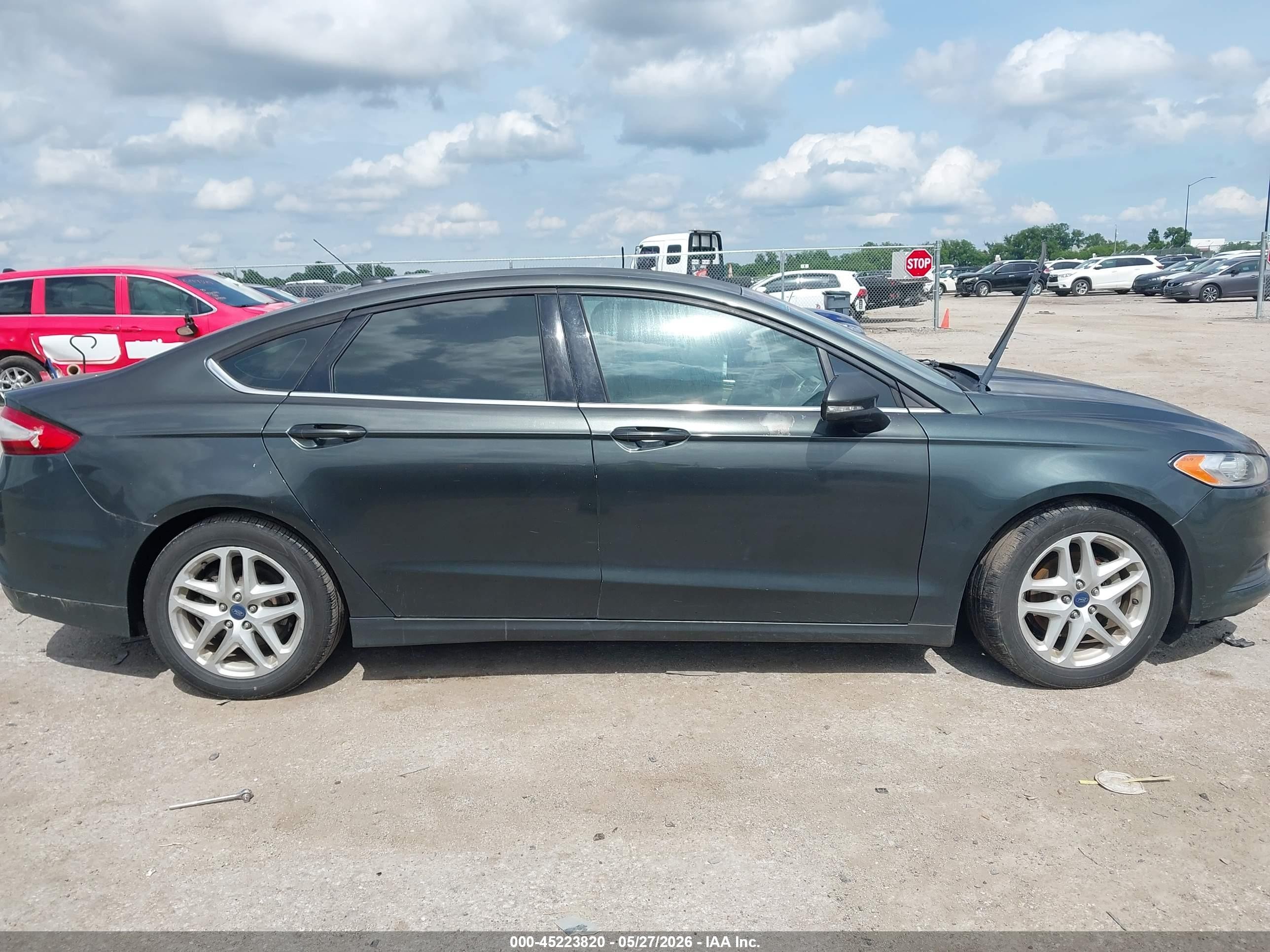2015 Ford Fusion Se Черный vin: 3FA6P0H72FR263712