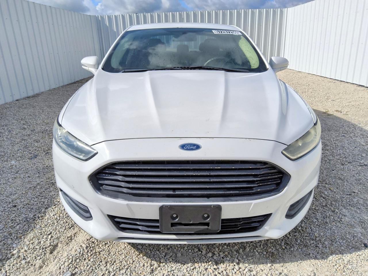 2015 Ford Fusion Se Белый vin: 3FA6P0H72FR292773
