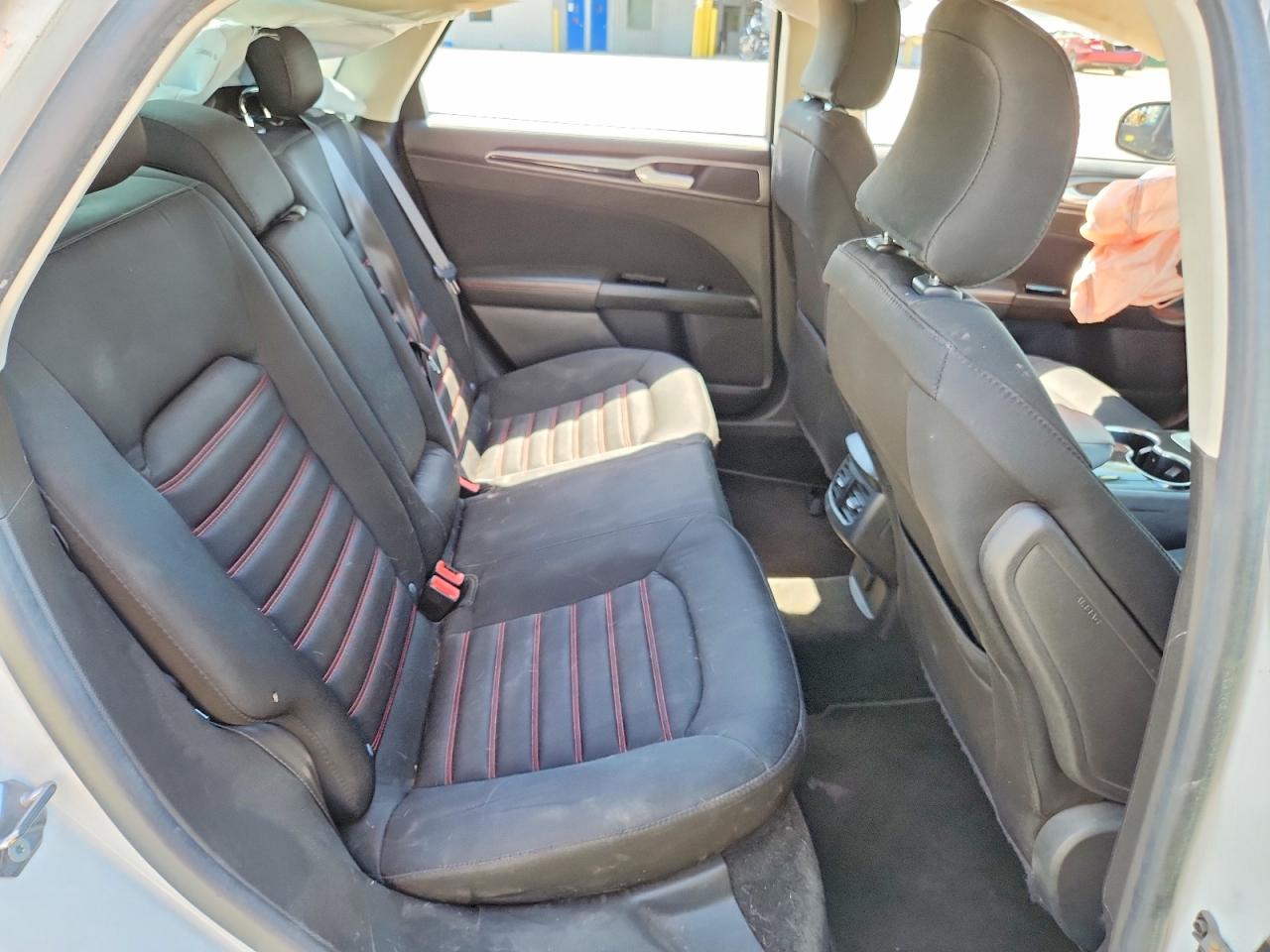2015 Ford Fusion Se White vin: 3FA6P0H72FR306168