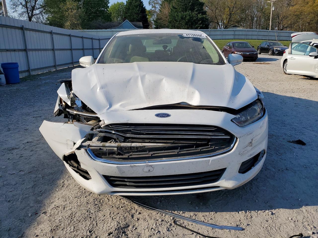 2015 Ford Fusion Se Белый vin: 3FA6P0H72FR307028