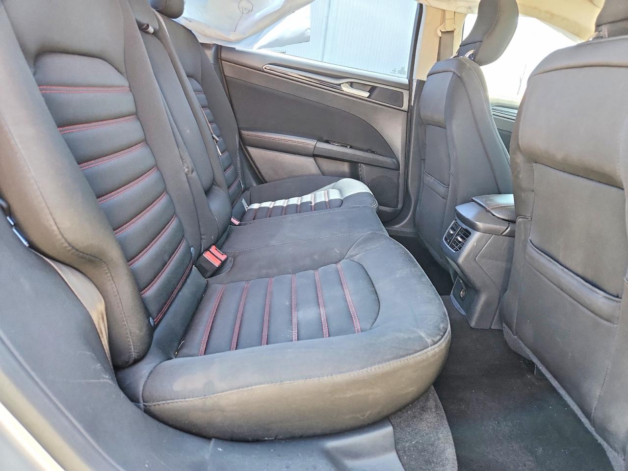 2014 Ford Fusion Se Silver vin: 3FA6P0H73ER323740