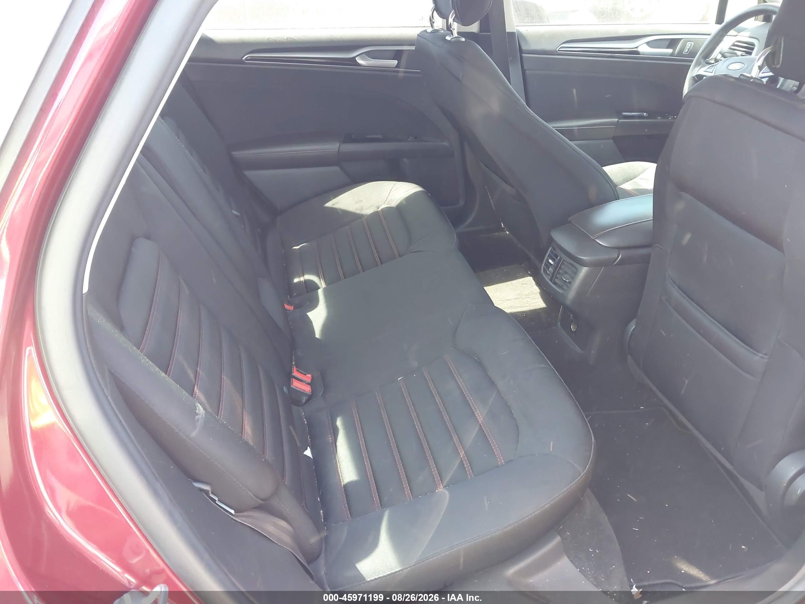 2014 Ford Fusion Se Красный vin: 3FA6P0H73ER393402
