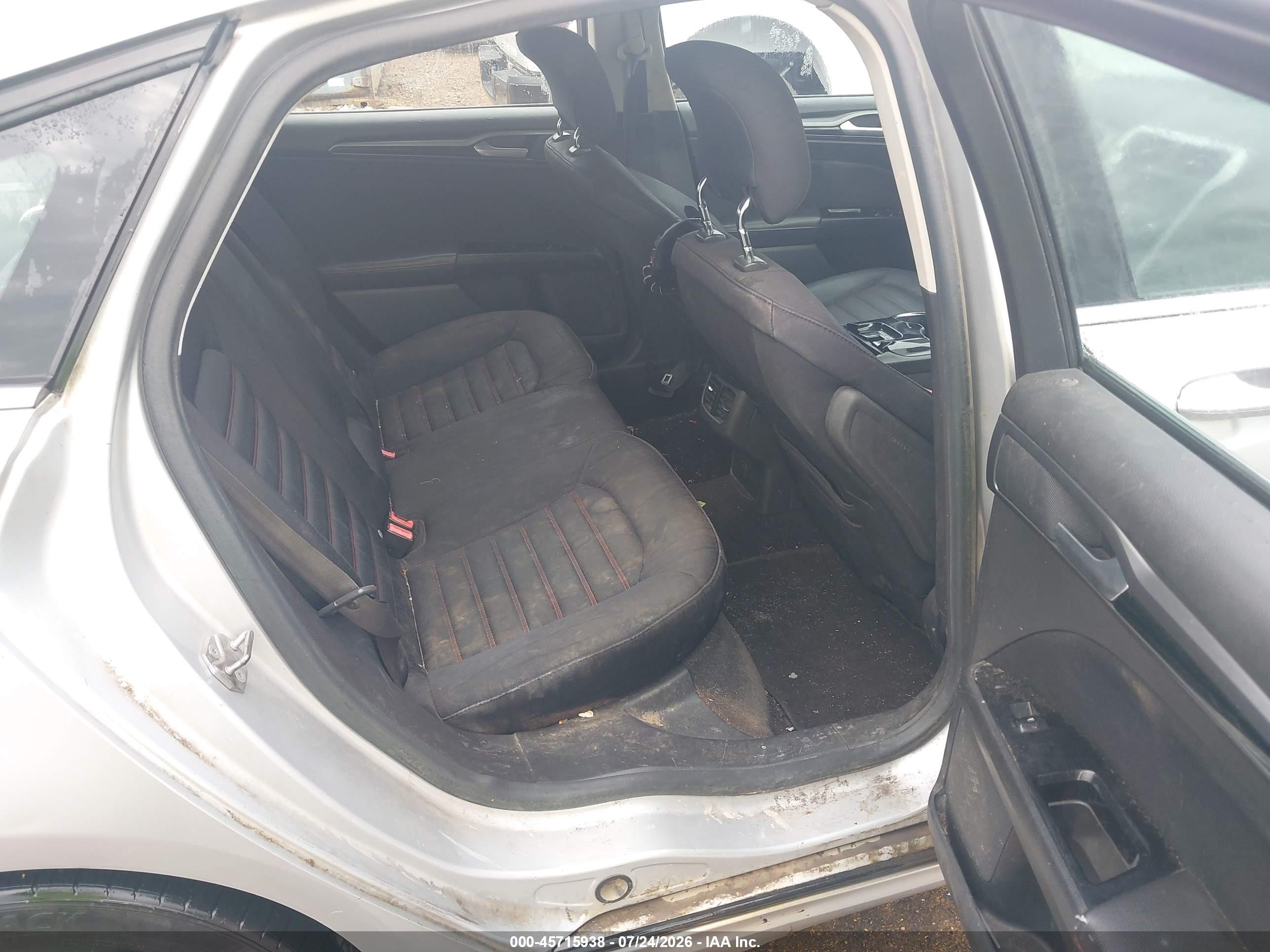 2014 Ford Fusion Se Серебряный vin: 3FA6P0H73ER394923