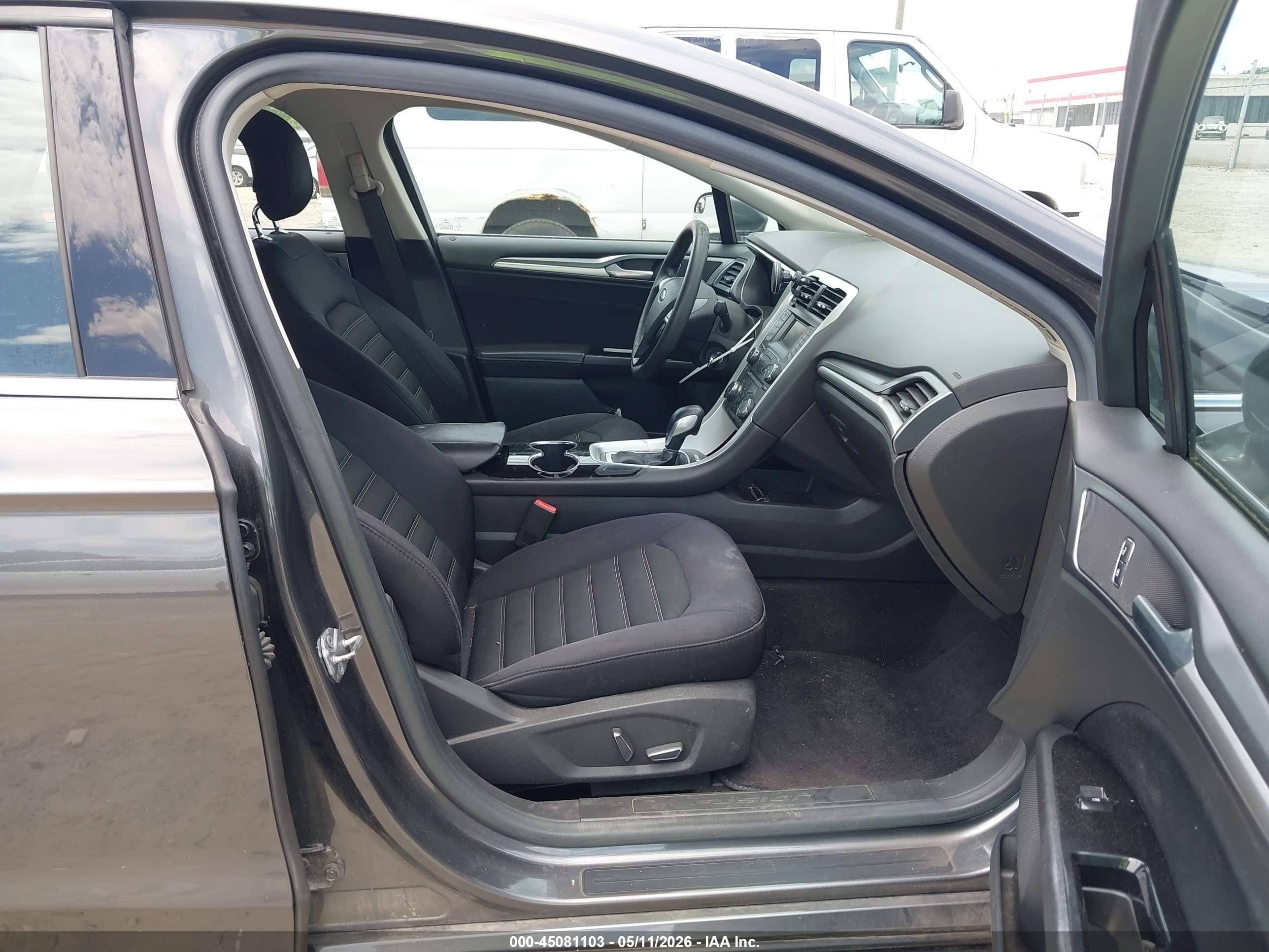 2015 Ford Fusion Se Серый vin: 3FA6P0H73FR111423