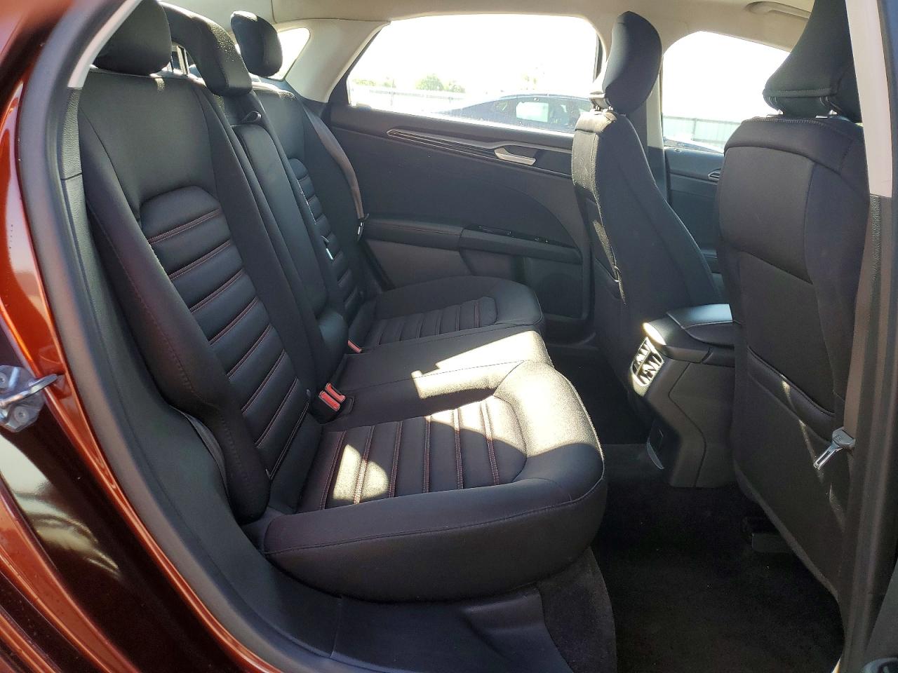2015 Ford Fusion Se Burgundy vin: 3FA6P0H73FR188521
