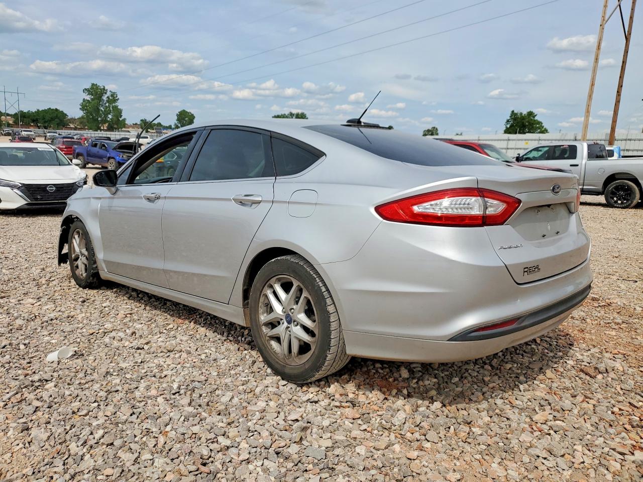 2015 Ford Fusion Se Серебряный vin: 3FA6P0H73FR192696