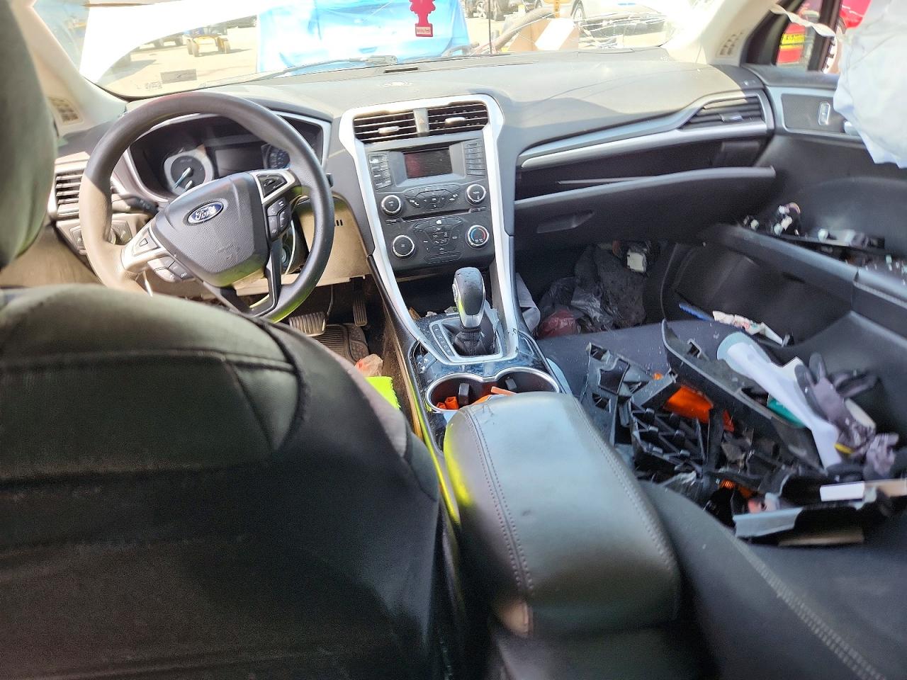 2015 Ford Fusion Белый vin: 3FA6P0H73FR210713