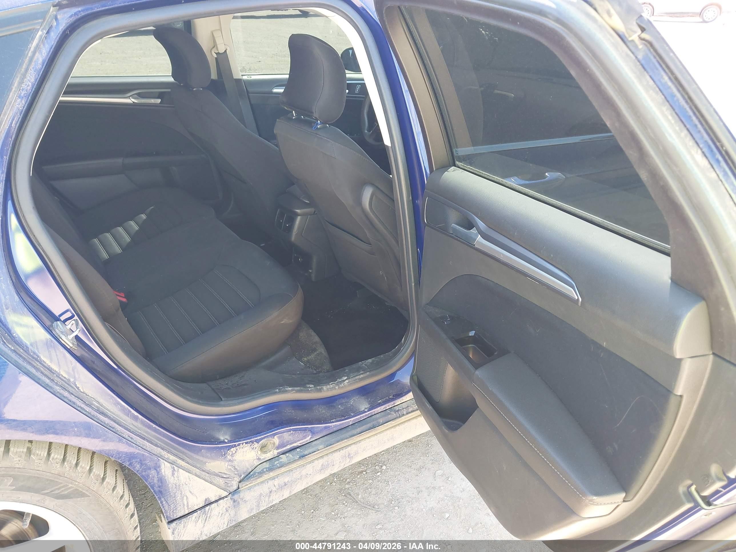 2015 Ford Fusion Se Blue vin: 3FA6P0H73FR212770