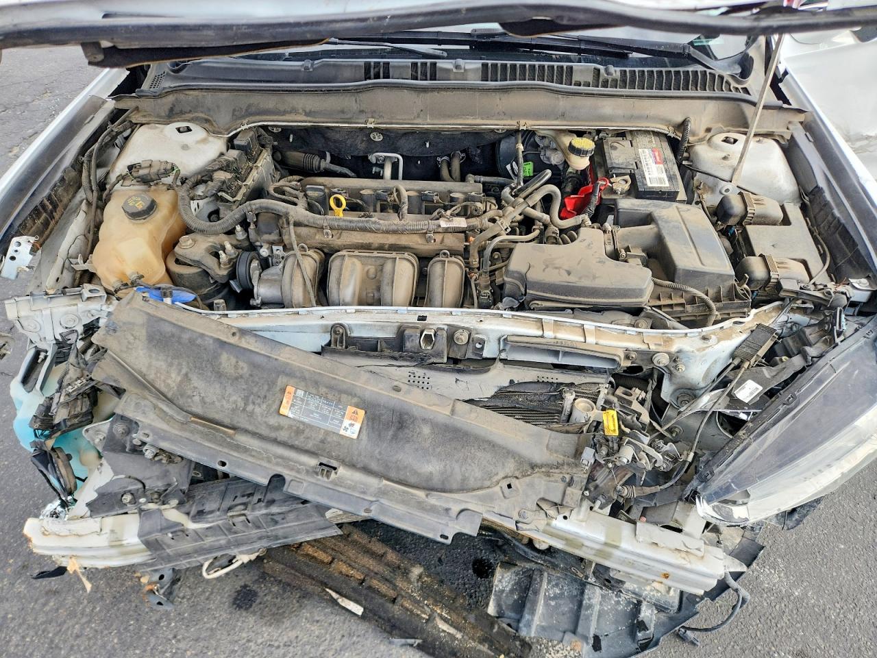 2016 Ford Fusion Se Белый vin: 3FA6P0H73GR343523