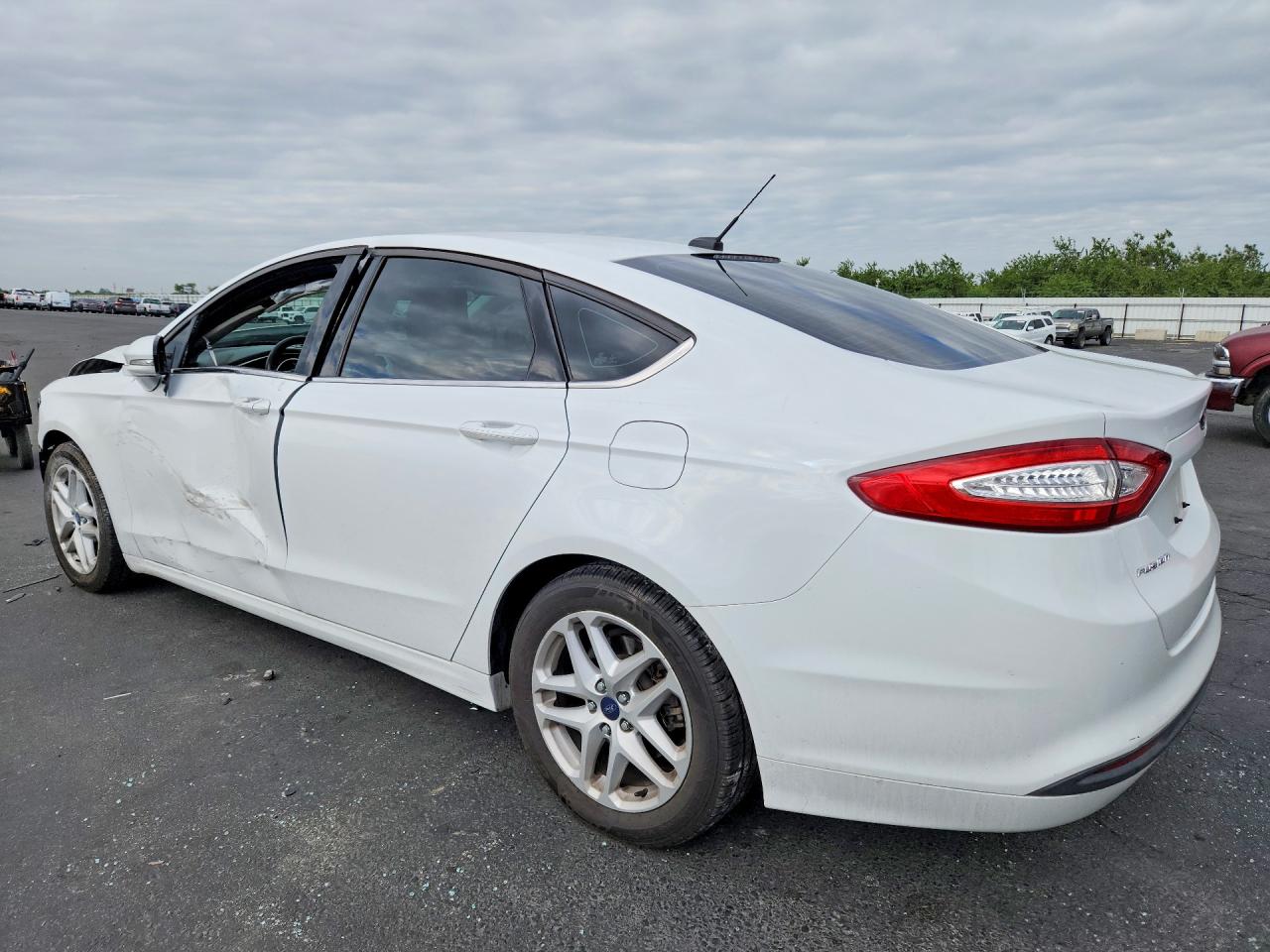 2016 Ford Fusion Se Белый vin: 3FA6P0H73GR343523