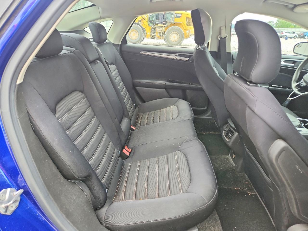 2016 Ford Fusion Se Синий vin: 3FA6P0H73GR388283