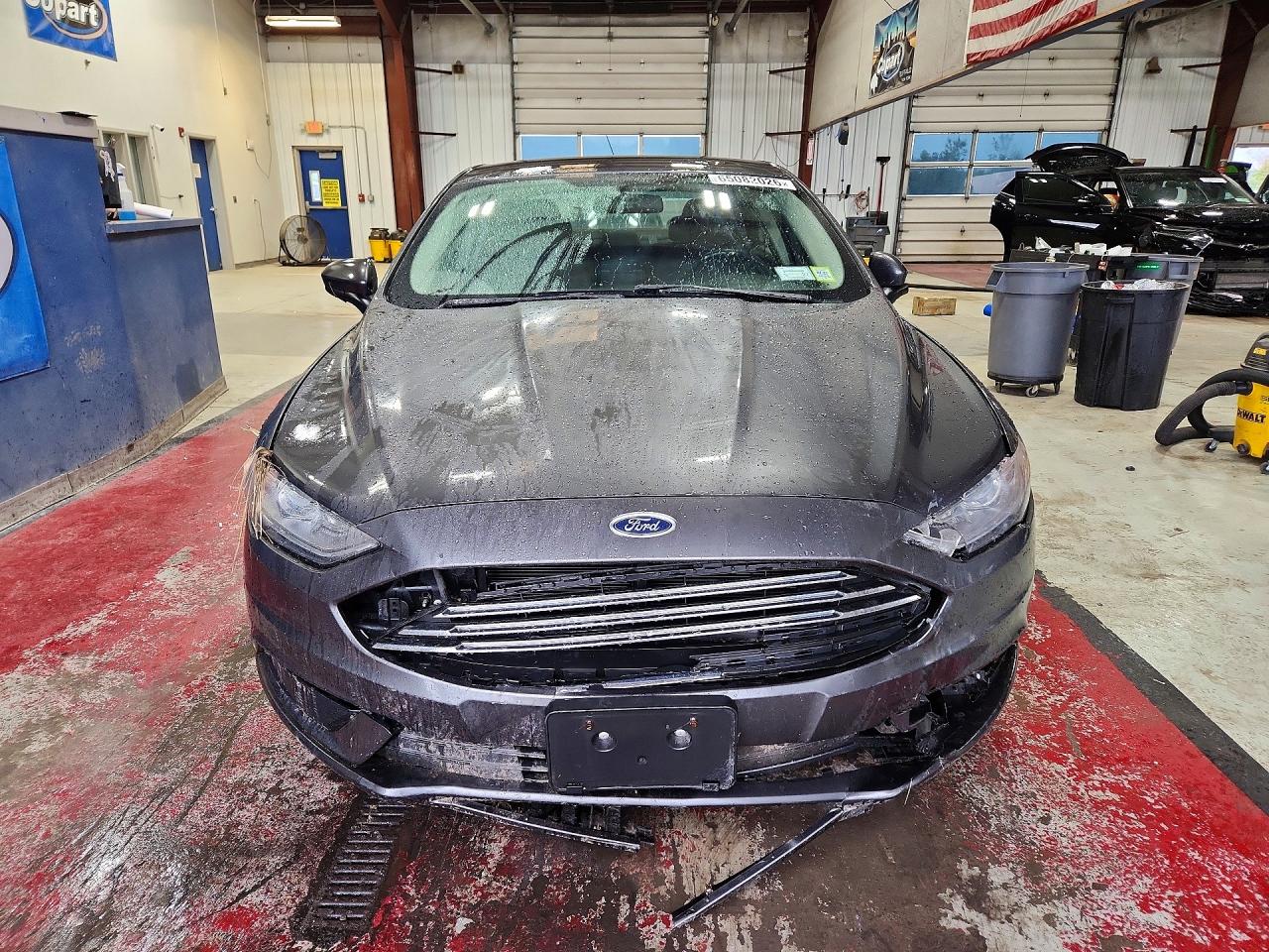 2017 Ford Fusion Se Gray vin: 3FA6P0H73HR359402