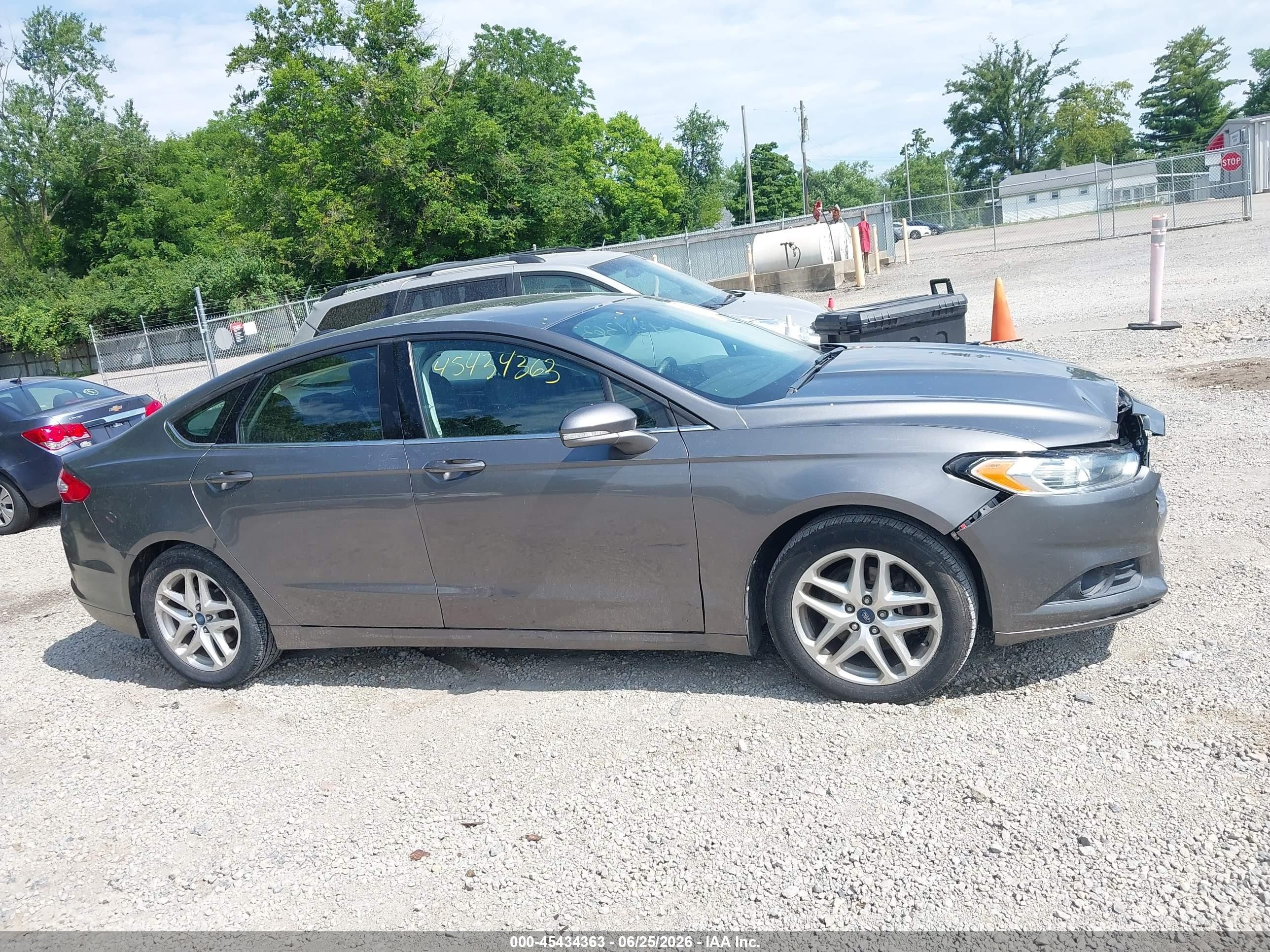 2013 Ford Fusion Se Gray vin: 3FA6P0H74DR123772