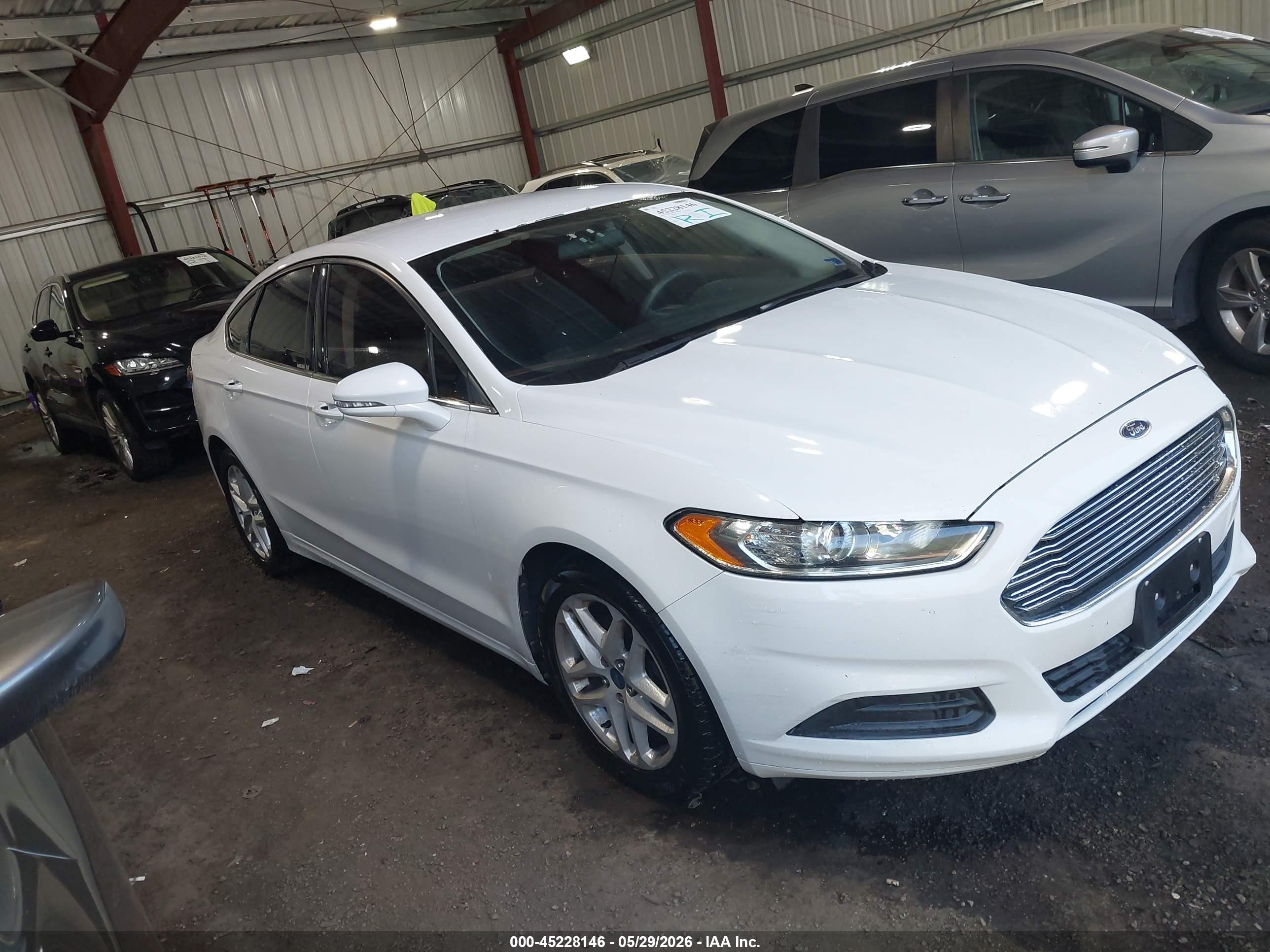 2013 Ford Fusion Se Белый vin: 3FA6P0H74DR160255