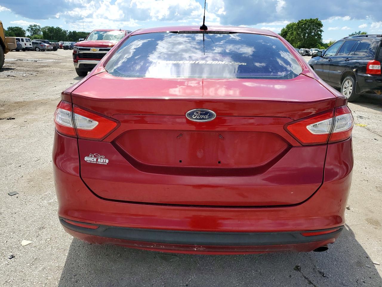 2013 Ford Fusion Red vin: 3FA6P0H74DR331084