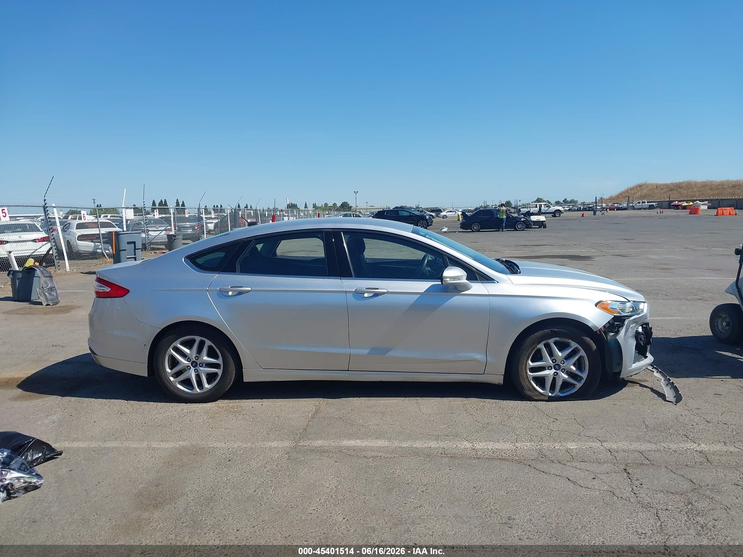 2014 Ford Fusion Se Silver vin: 3FA6P0H74ER143702