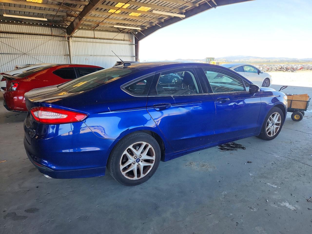 2014 Ford Fusion Se Синий vin: 3FA6P0H74ER170446
