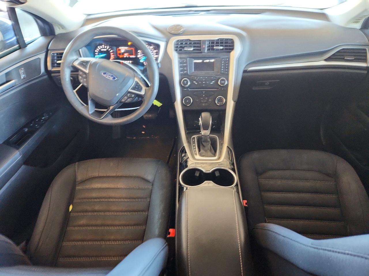 2014 Ford Fusion Se Синий vin: 3FA6P0H74ER170446
