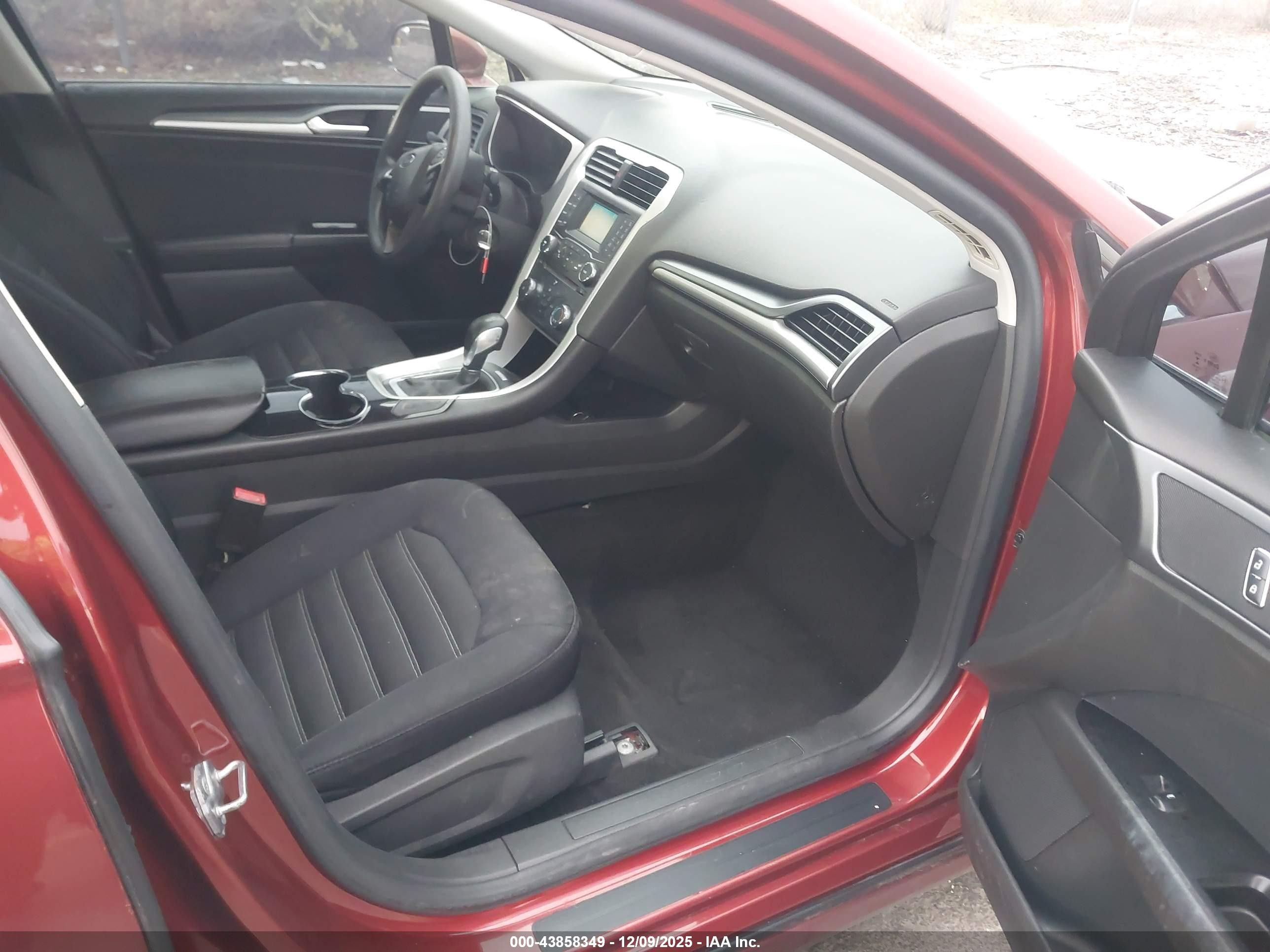 2014 Ford Fusion Se Red vin: 3FA6P0H74ER214655