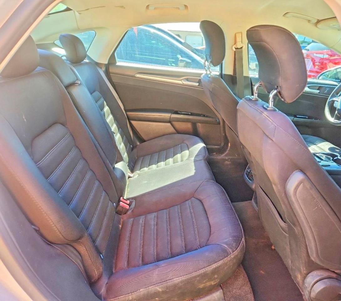 2014 Ford Fusion Se White vin: 3FA6P0H74ER323018