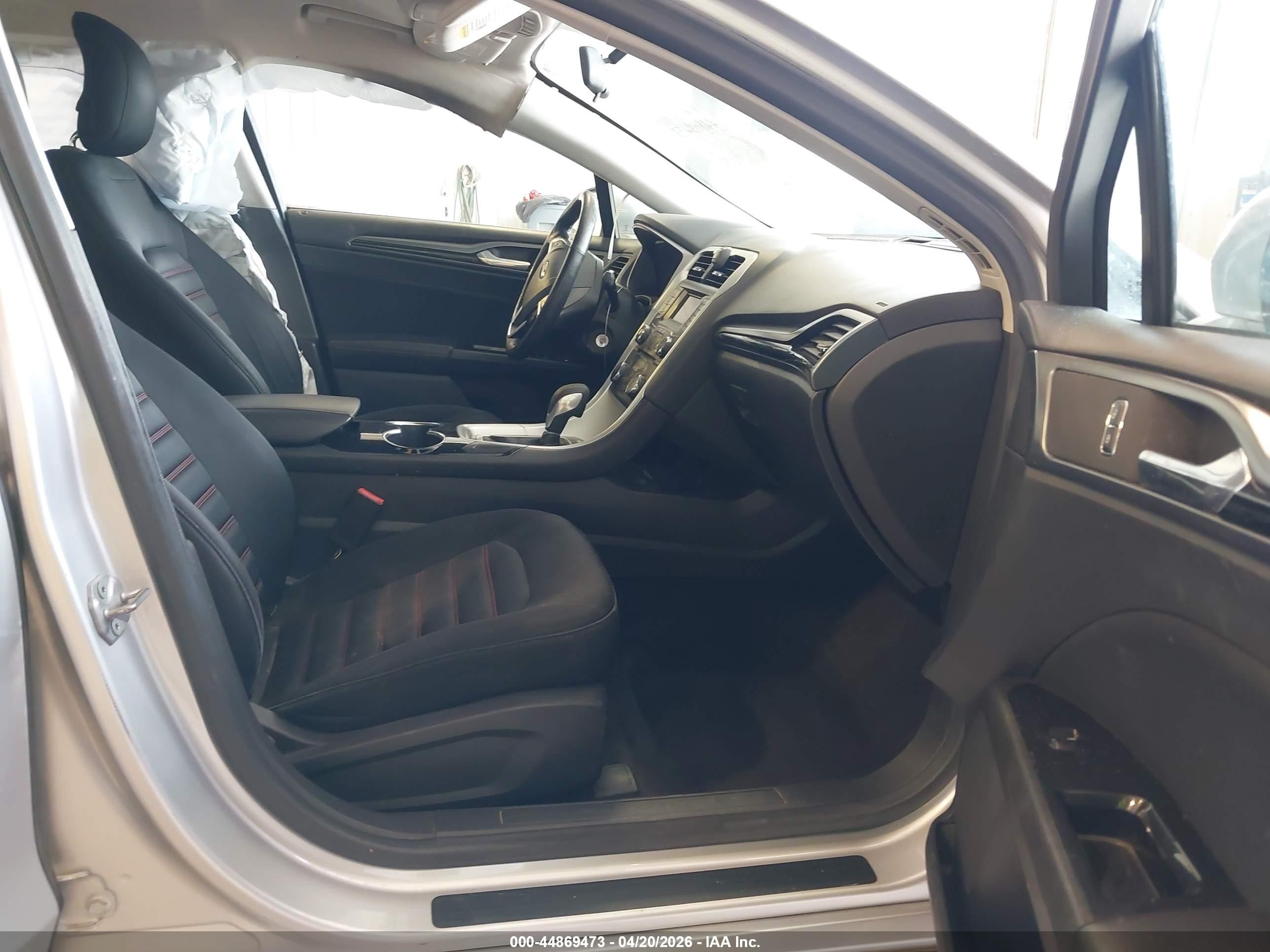 2014 Ford Fusion Se Silver vin: 3FA6P0H74ER324024