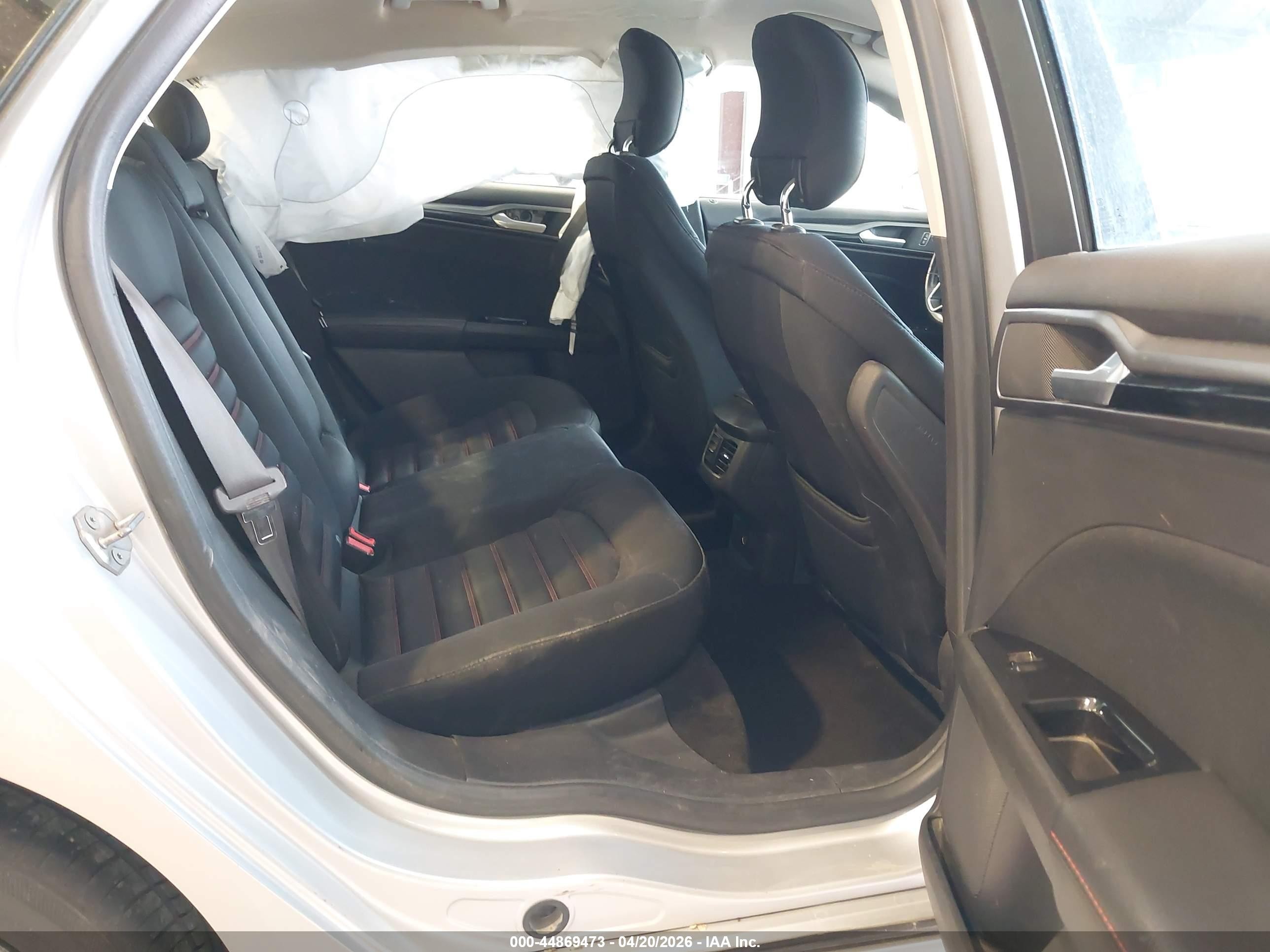 2014 Ford Fusion Se Silver vin: 3FA6P0H74ER324024