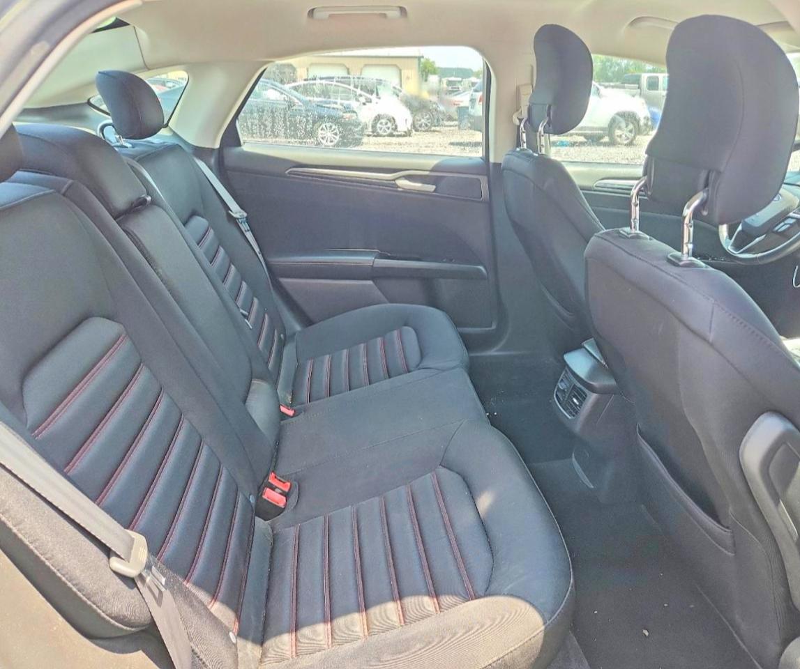 2014 Ford Fusion Se Silver vin: 3FA6P0H74ER329403