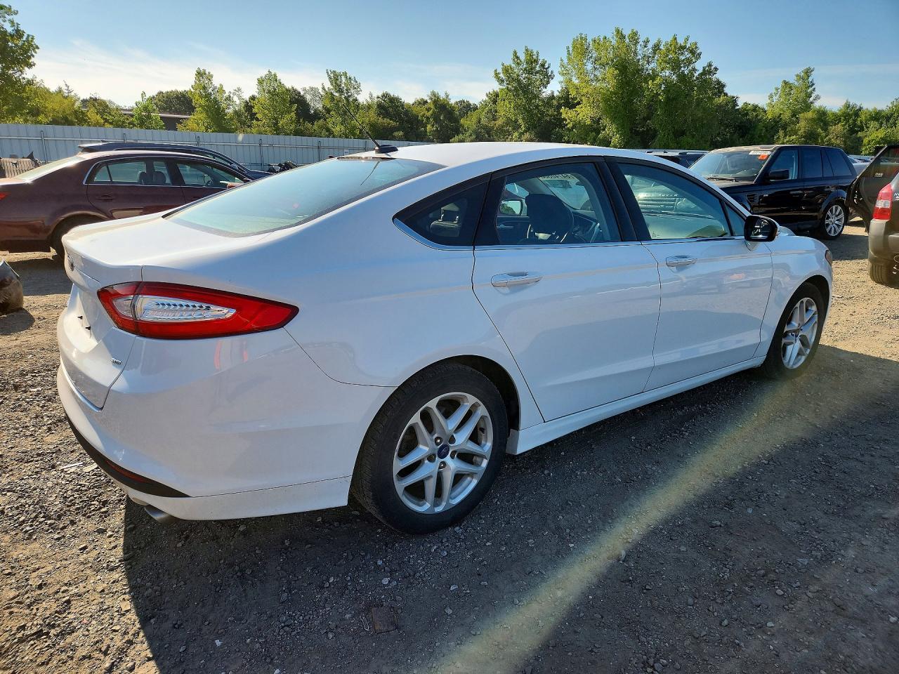 2014 Ford Fusion Se White vin: 3FA6P0H74ER331734